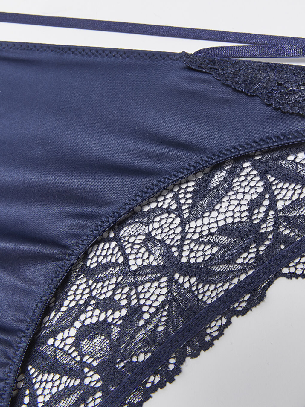 Lace Detailed Fantasy Bikini Panties S Z K T S Z K T Lc