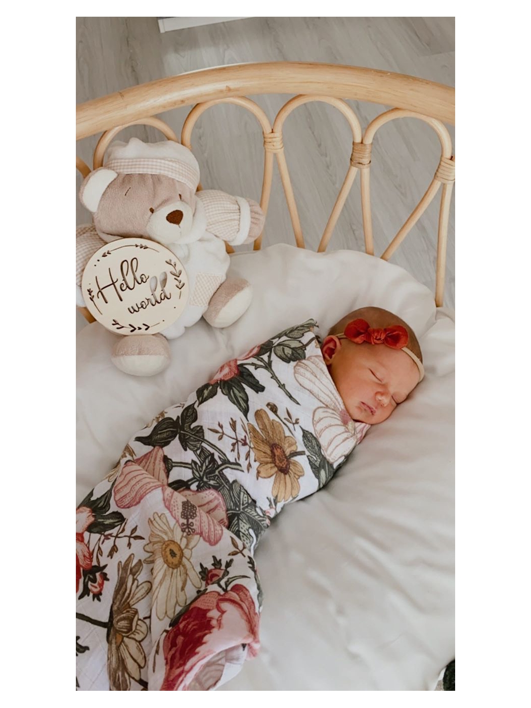 Karışık Desenli Kız Bebek Müslin Örtü 120x120 cm-2