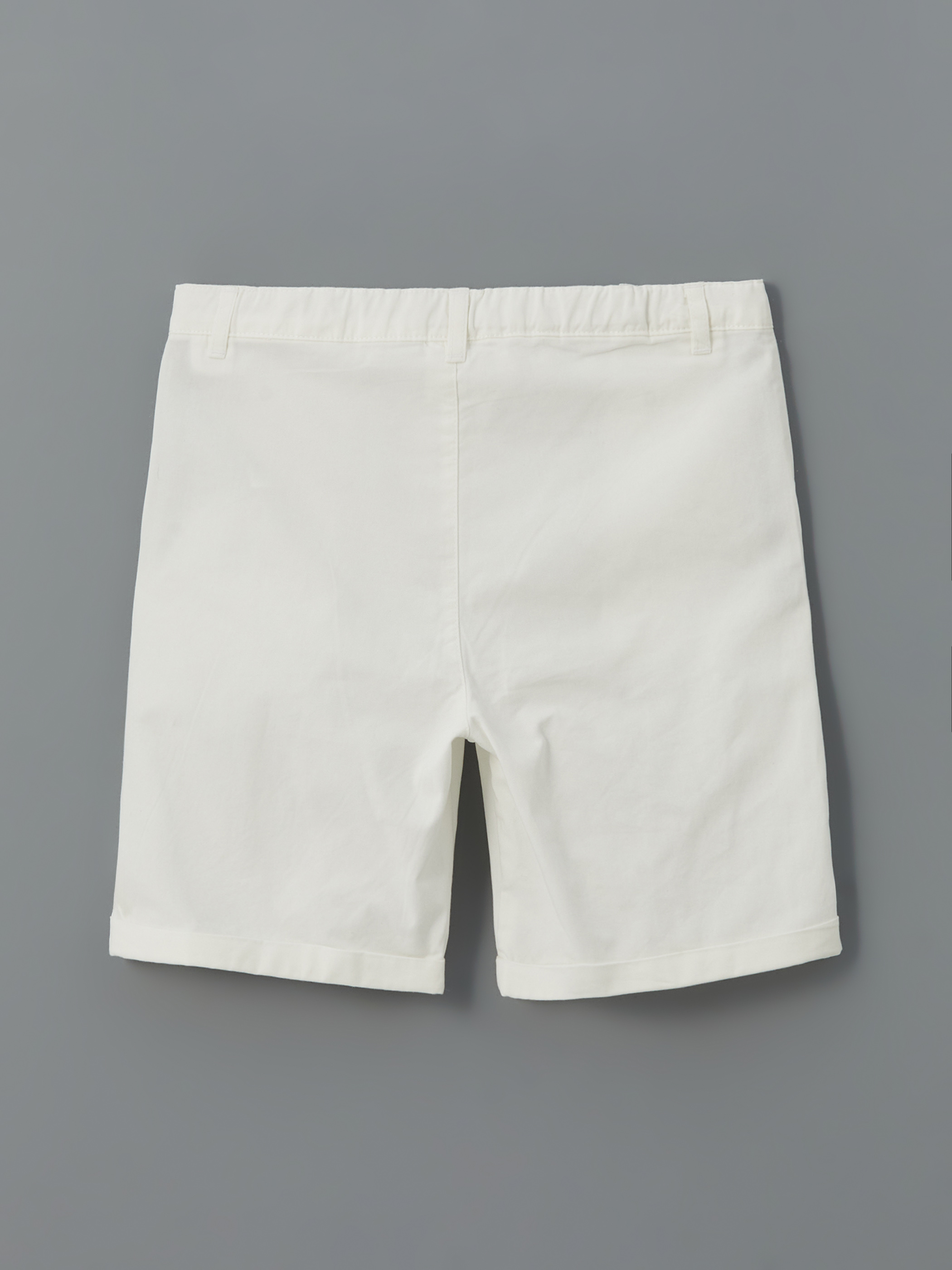 Beyaz Beli Lastikli Basic Erkek Çocuk Şort-1