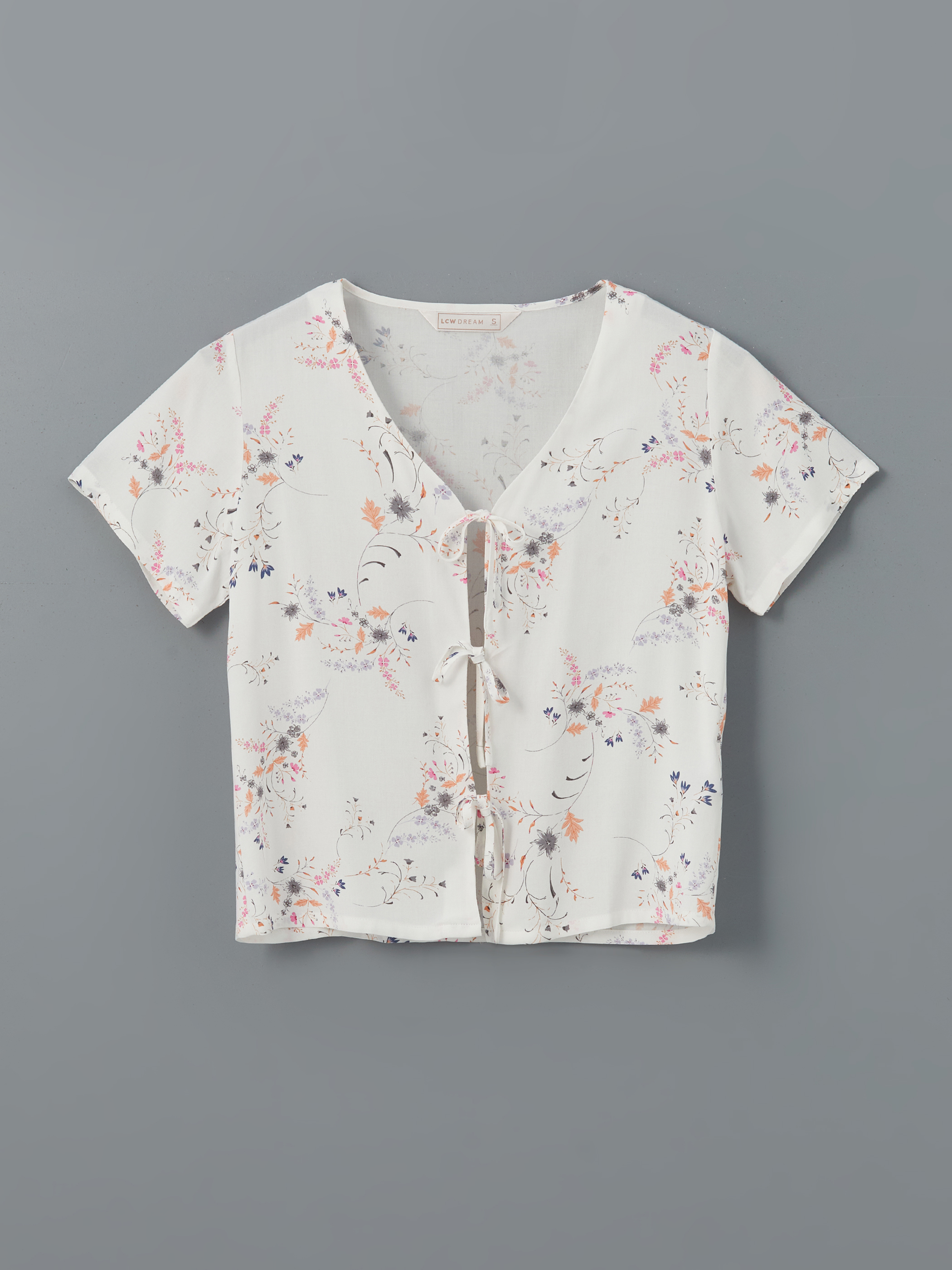 LCW DREAM V Yaka Çiçekli Kadın Pijama Üst