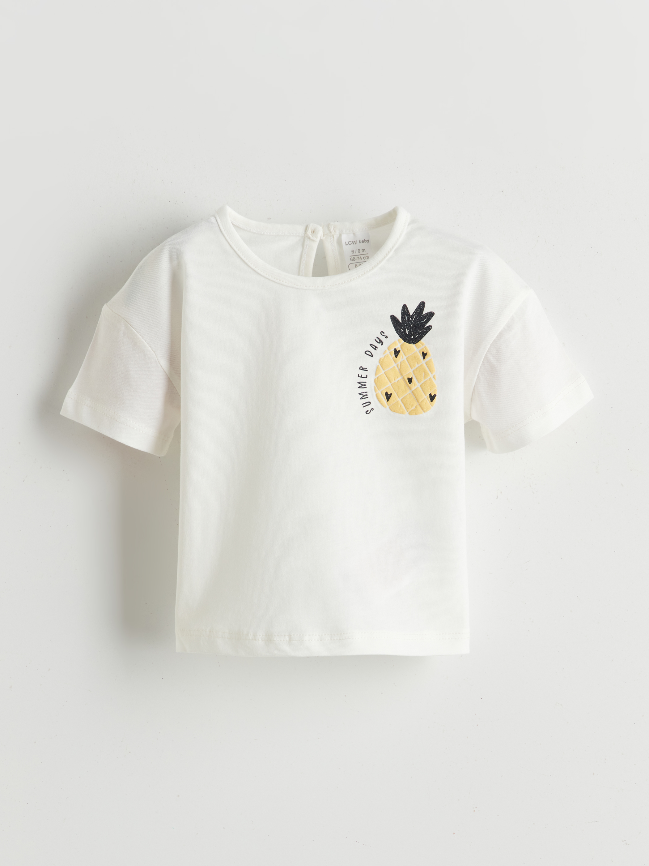 LCW baby Bisiklet Yaka Desenli Kız Bebek Tişört