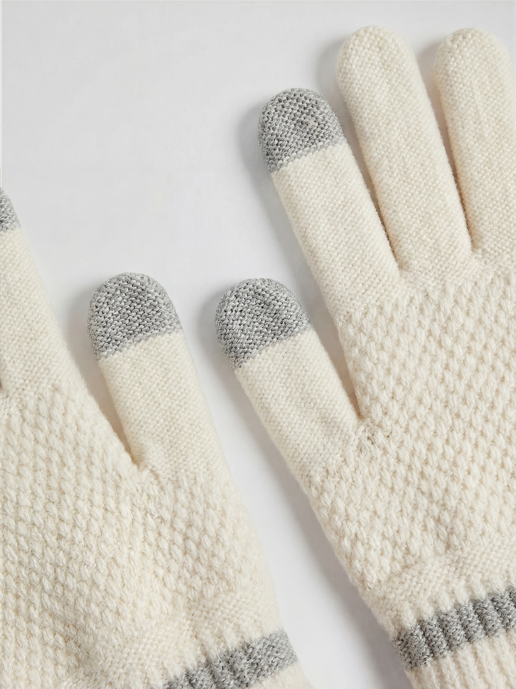 Әйелдерге арналған кестеленген трикотаж қолғаптар-1