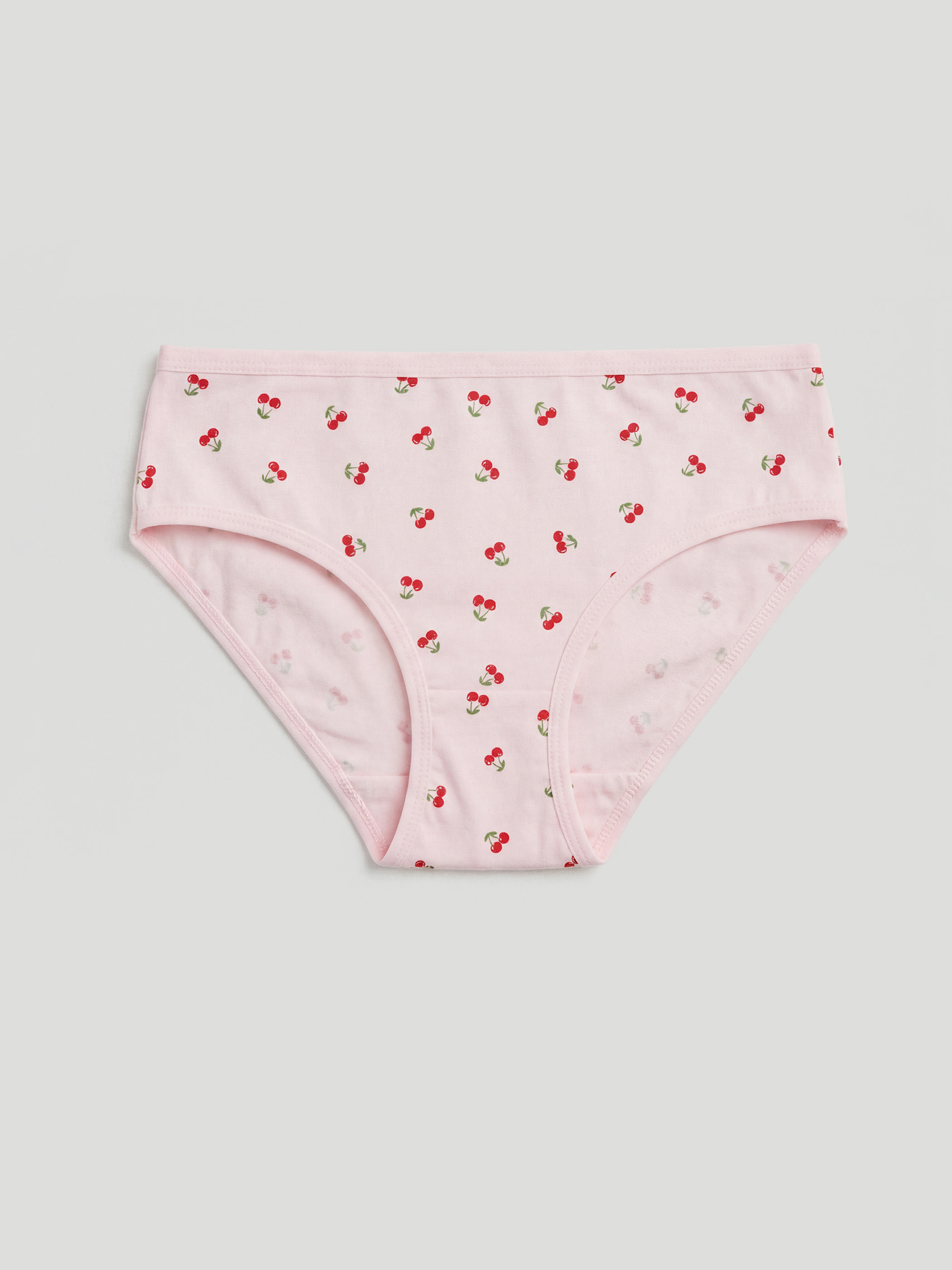 نیکەرز په‌مه‌یی کچ-4