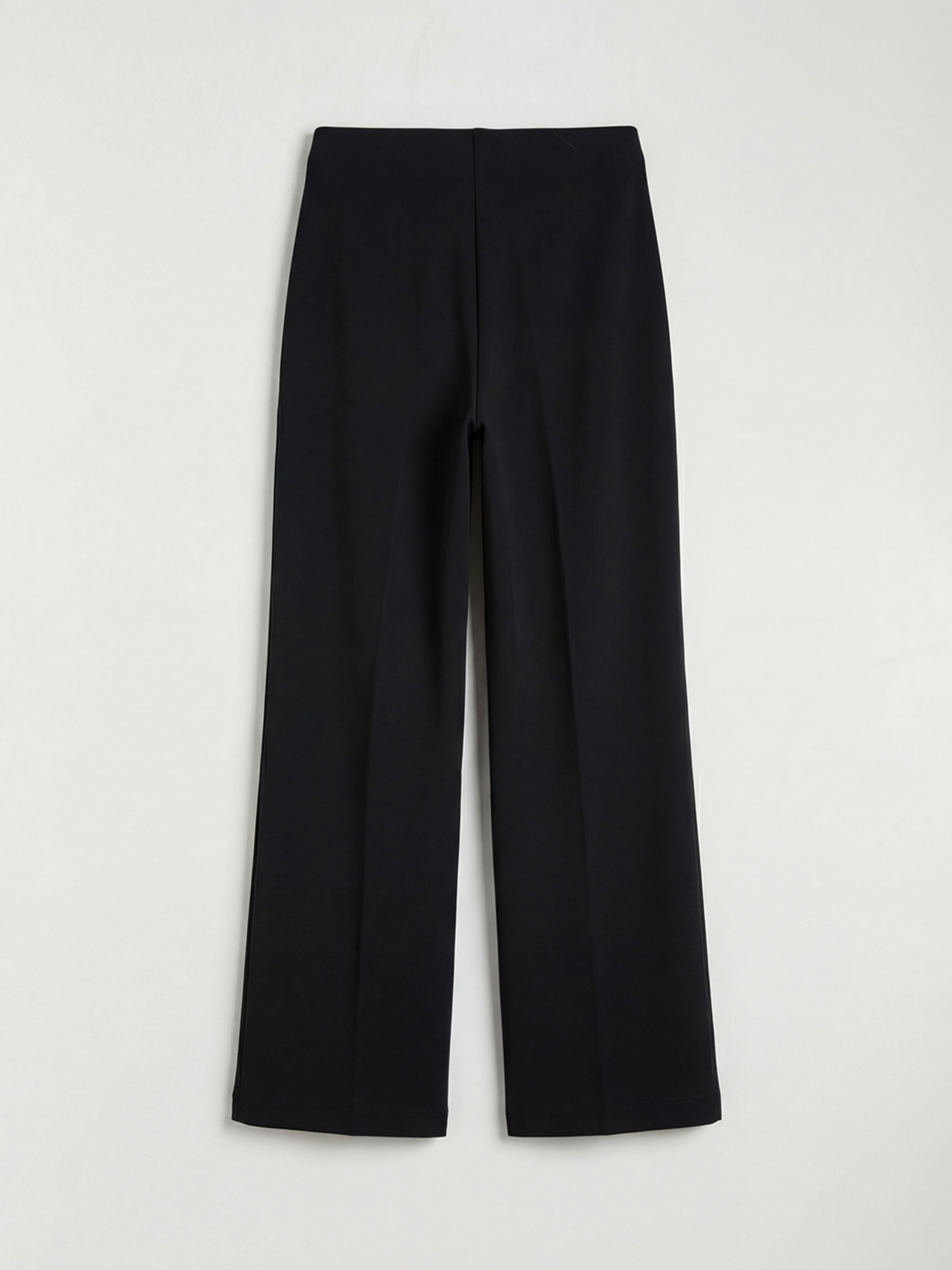 Siyah Beli Lastikli Geniş Paça Kadın Eşofman Altı-1