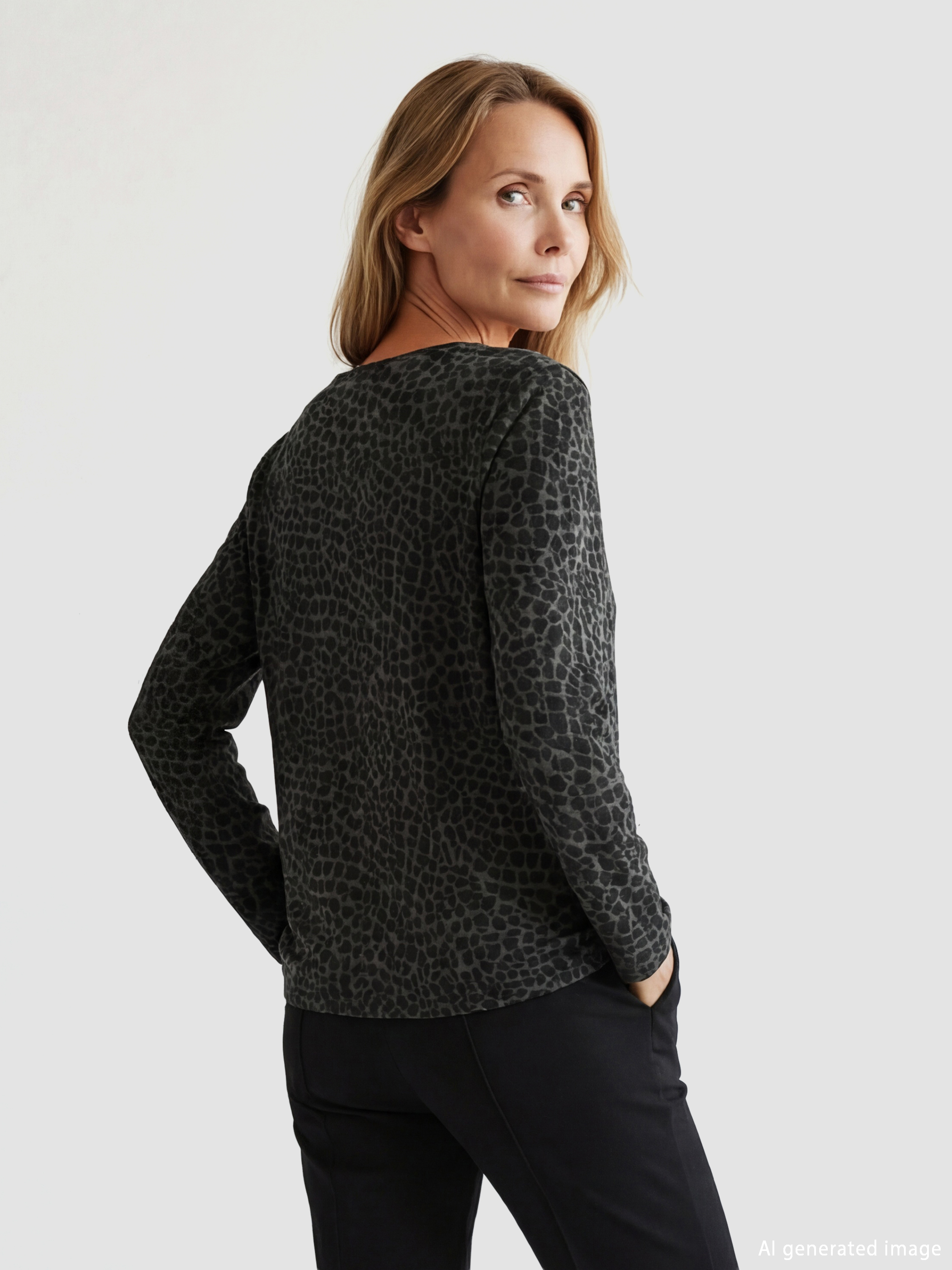 تي شيرت اخضر نساء-2