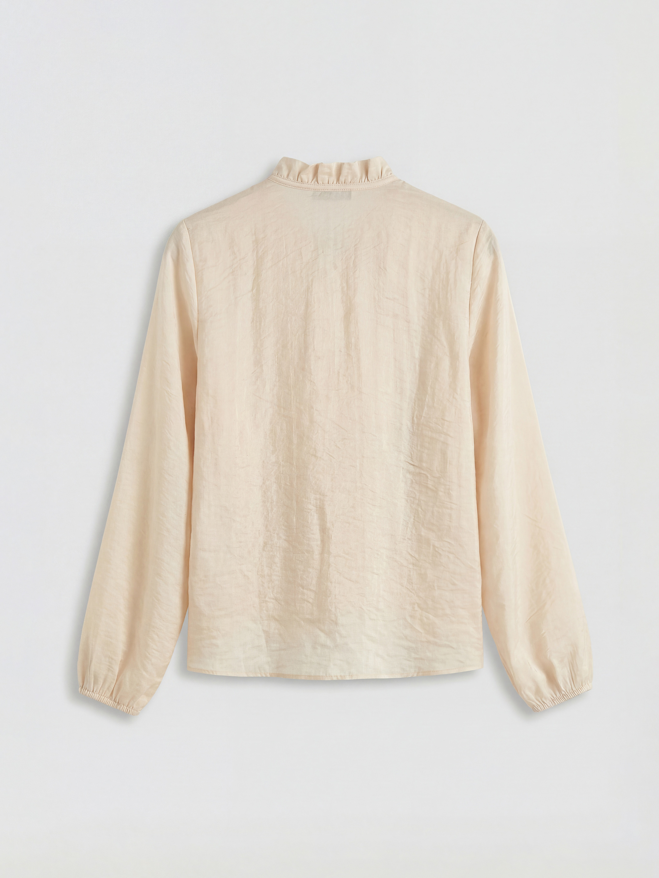 Ekru Hakim Yaka Fiyonk Detaylı Fırfırlı Bluz-1