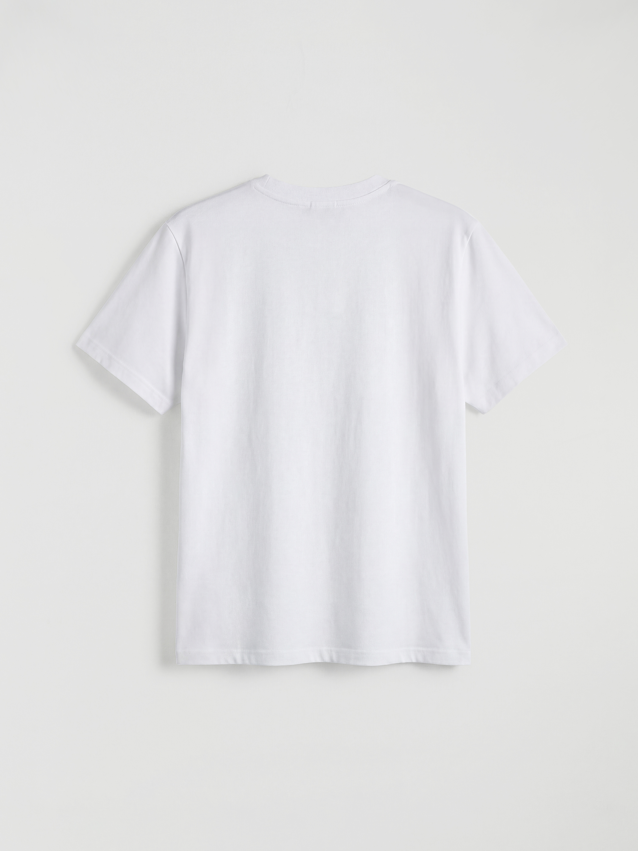 Beyaz Leoparlı Fiyonk Baskılı Kadın Tişört-1