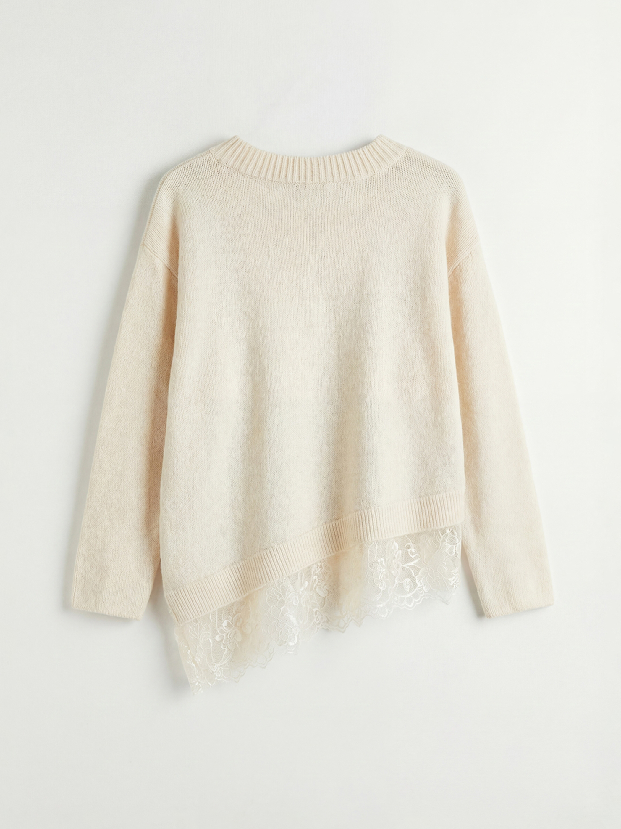 Ekru V Yaka Dantel Detaylı Kadın Triko Kazak-1