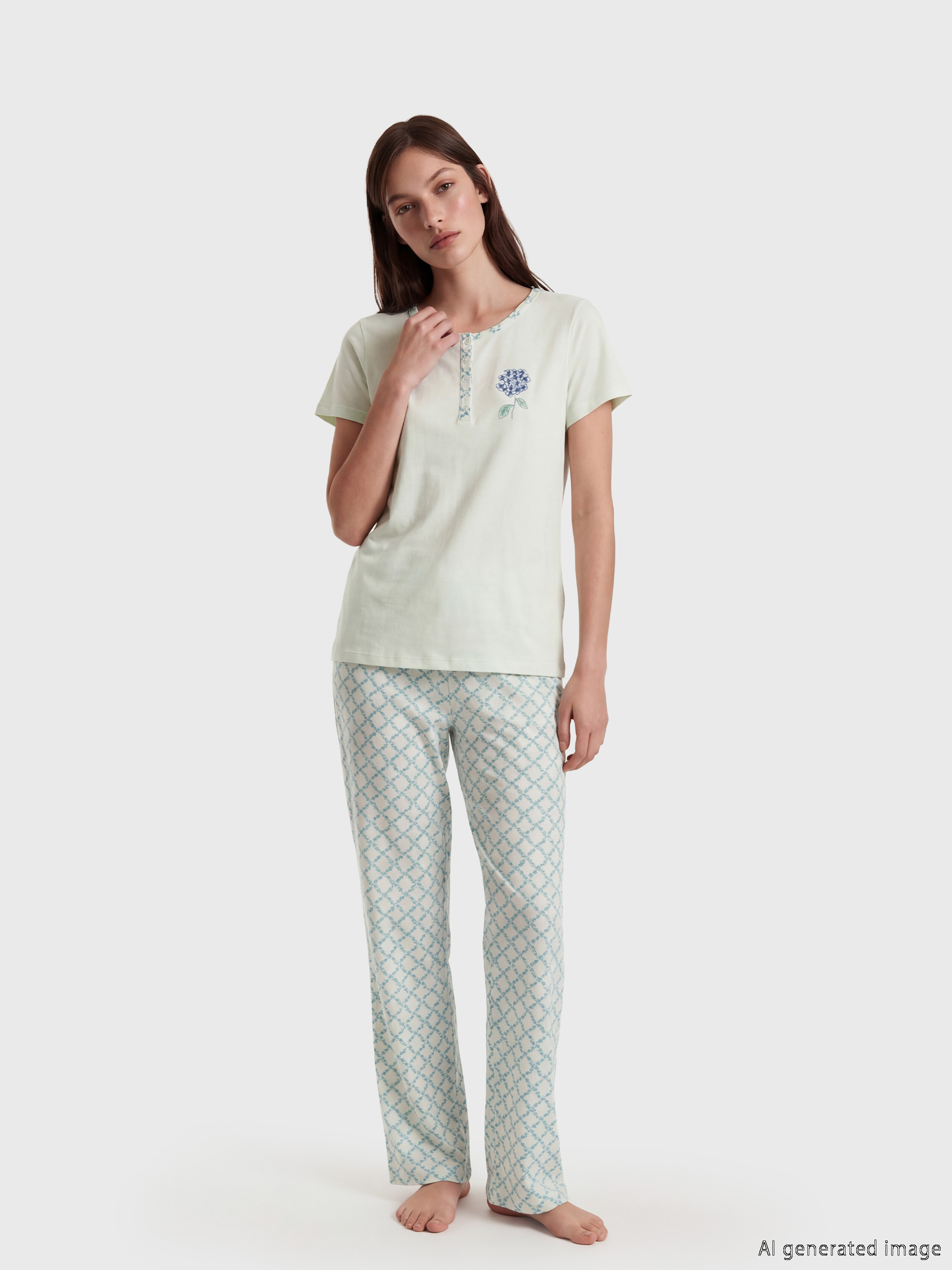 Yeşil Çiçekli Kadın Pijama Üst-1