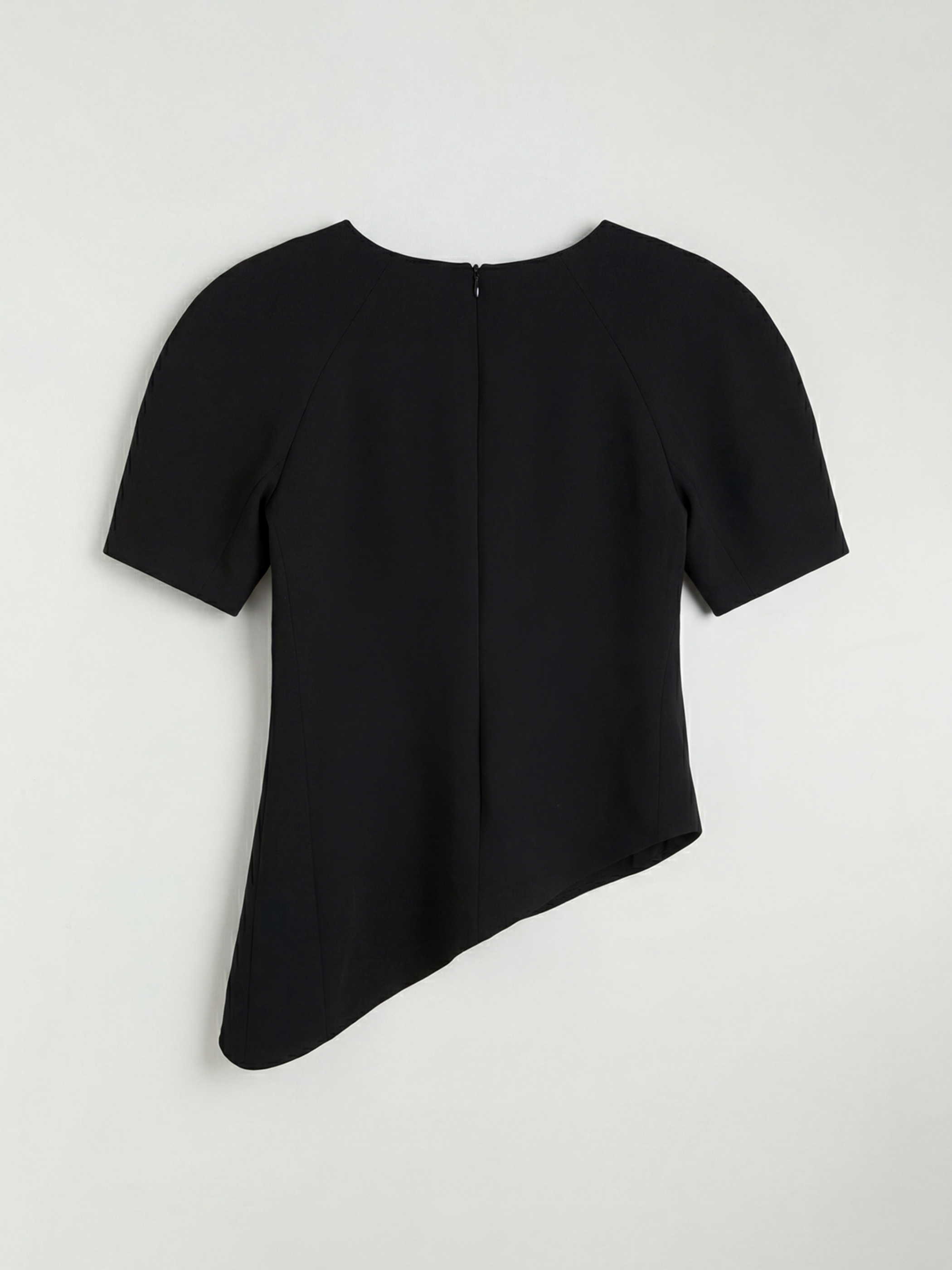 Siyah Bisiklet Yaka Balon Kollu Asimetrik Bluz-4