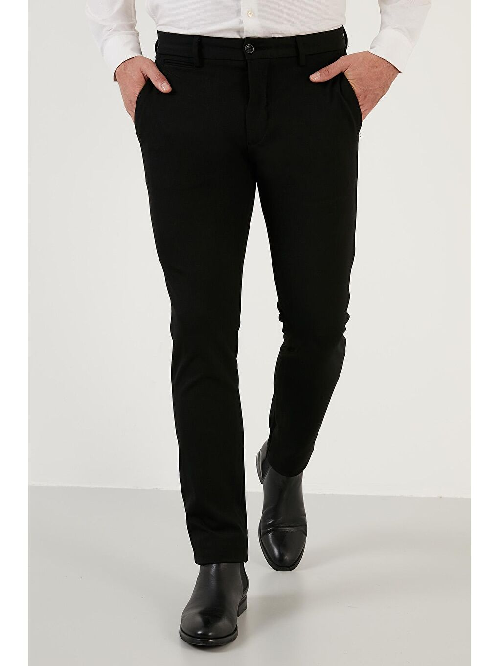 Siyah Pamuklu Normal Bel Slim Fit Dar Paça Erkek Pantolon 216ZAMINO-1