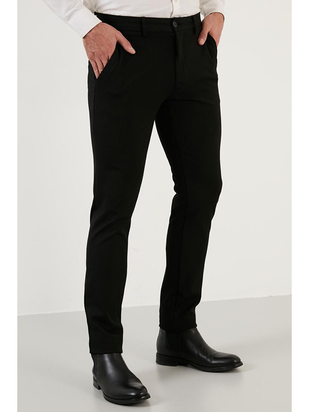 Siyah Pamuklu Normal Bel Slim Fit Dar Paça Erkek Pantolon 216ZAMINO-3