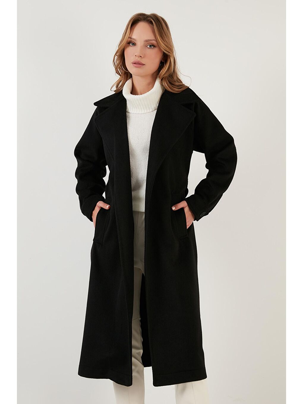 Siyah Oversize Kemerli Cepli Kışlık Kaban 42190454-3