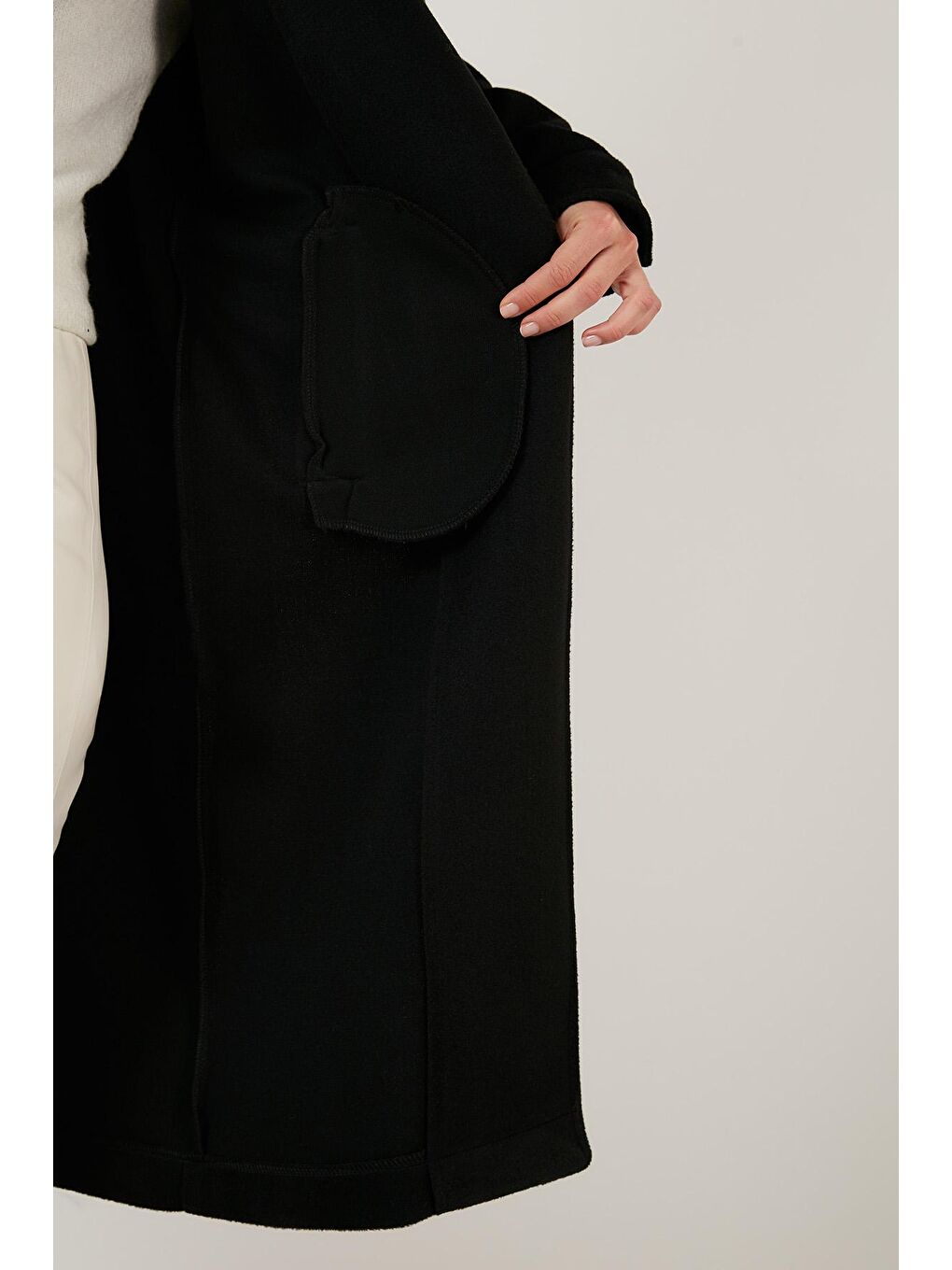 Siyah Oversize Kemerli Cepli Kışlık Kaban 42190454-4