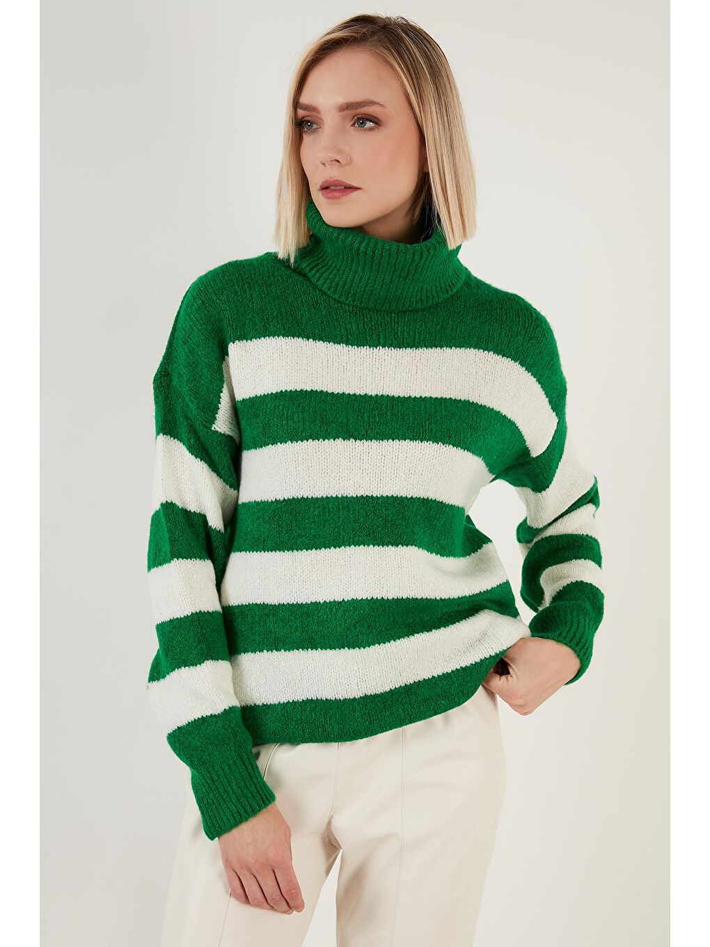 Yeşil Renk Bloklu Balıkçı Yaka Kalın Kışlık Kazak 4615017