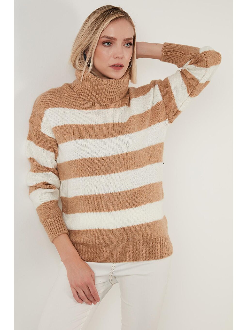 Kahverengi Renk Bloklu Balıkçı Yaka Kalın Kışlık Kazak 4615017-1