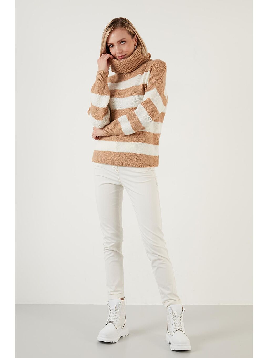 Kahverengi Renk Bloklu Balıkçı Yaka Kalın Kışlık Kazak 4615017-3