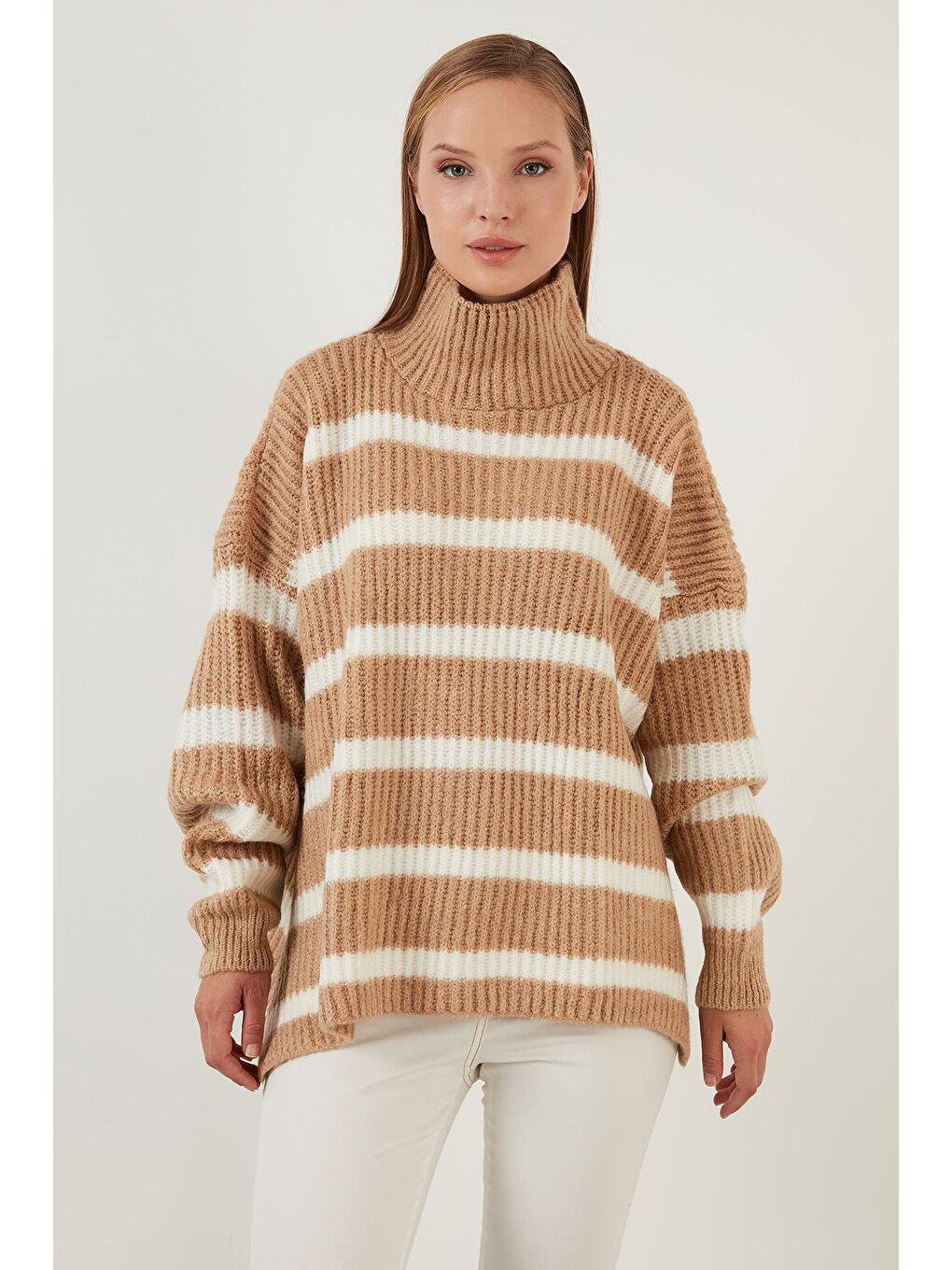 Kahverengi Renk Bloklu Fitilli Salaş Kesim Boğazlı Yaka Kazak 4615127-2