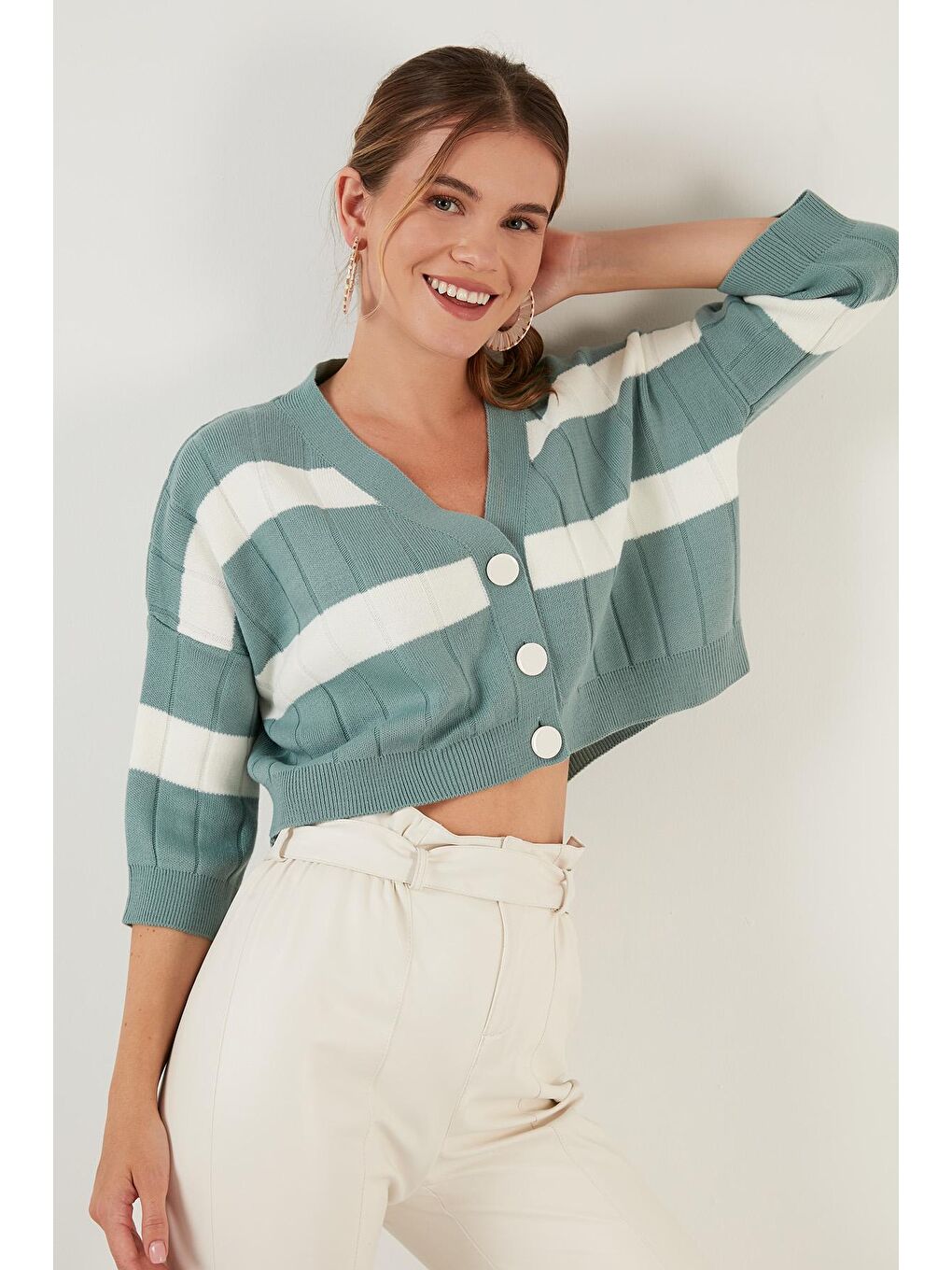 Yeşil Renk Bloklu V Yaka Triko Crop Hırka 4616092-1