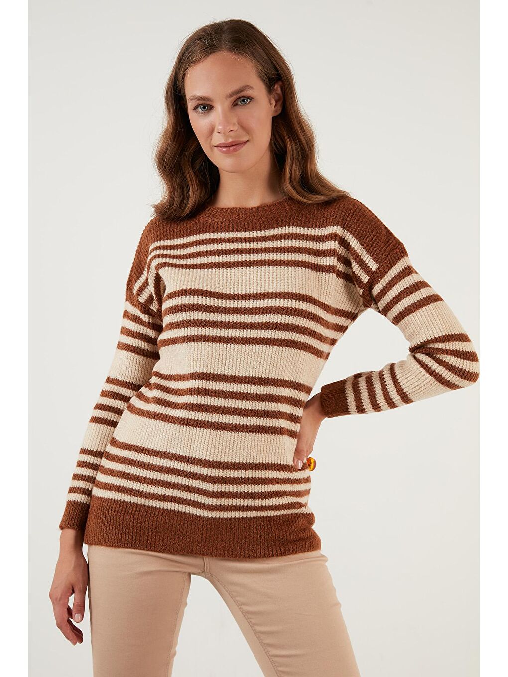 Kahverengi Çizgili Sıfır Yaka Örme Kazak 4616115-1