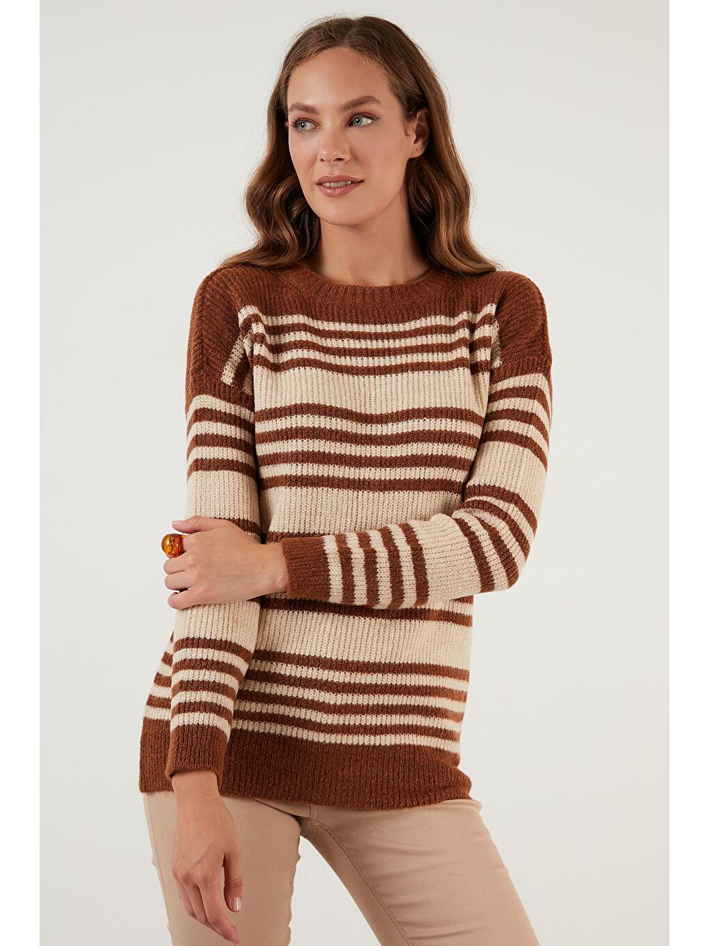 Kahverengi Çizgili Sıfır Yaka Örme Kazak 4616115-4