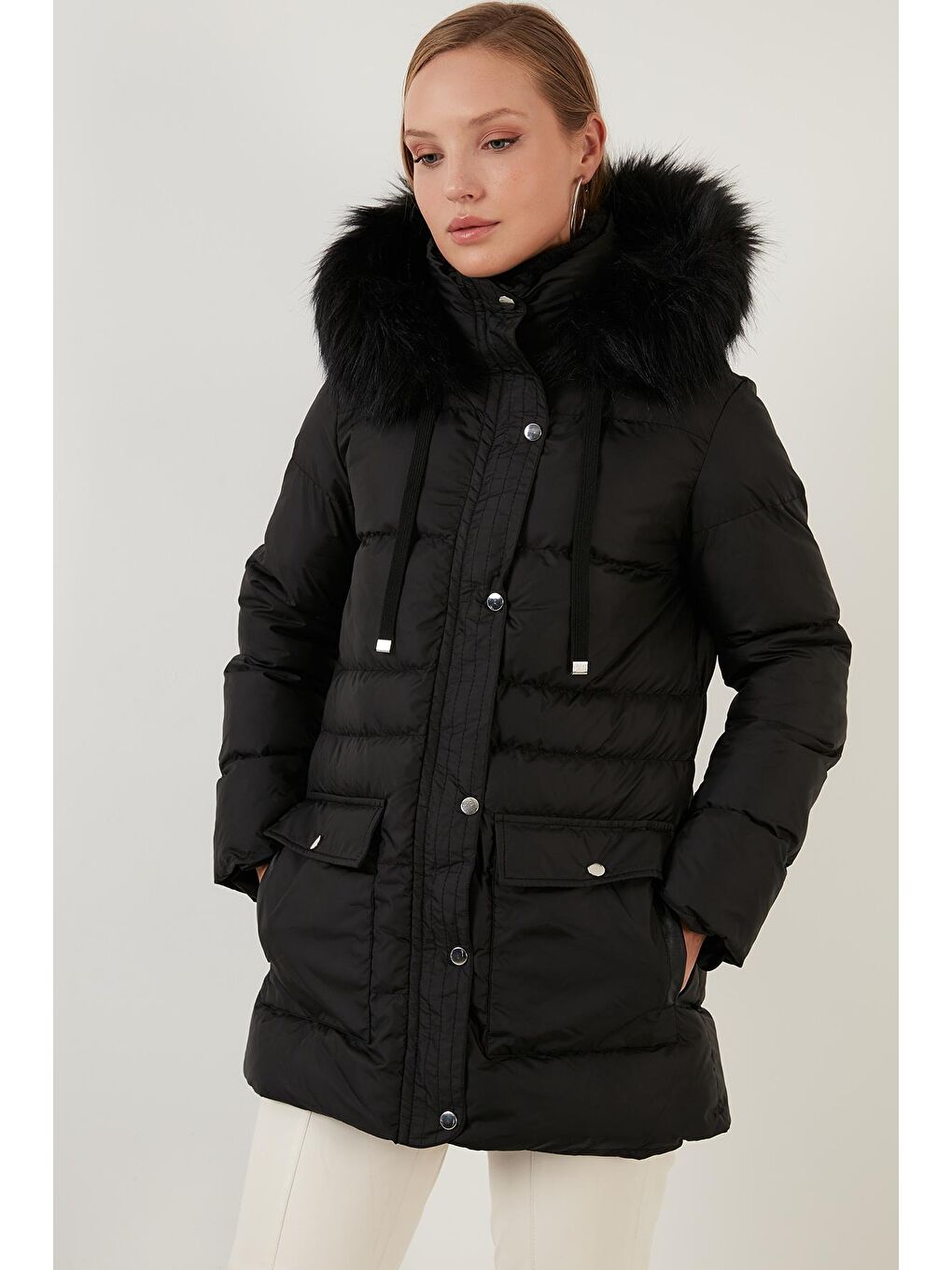 Siyah Regular Fit Yakası Suni Kürklü Kapüşonlu Cepli Mont 497IRMAK-1