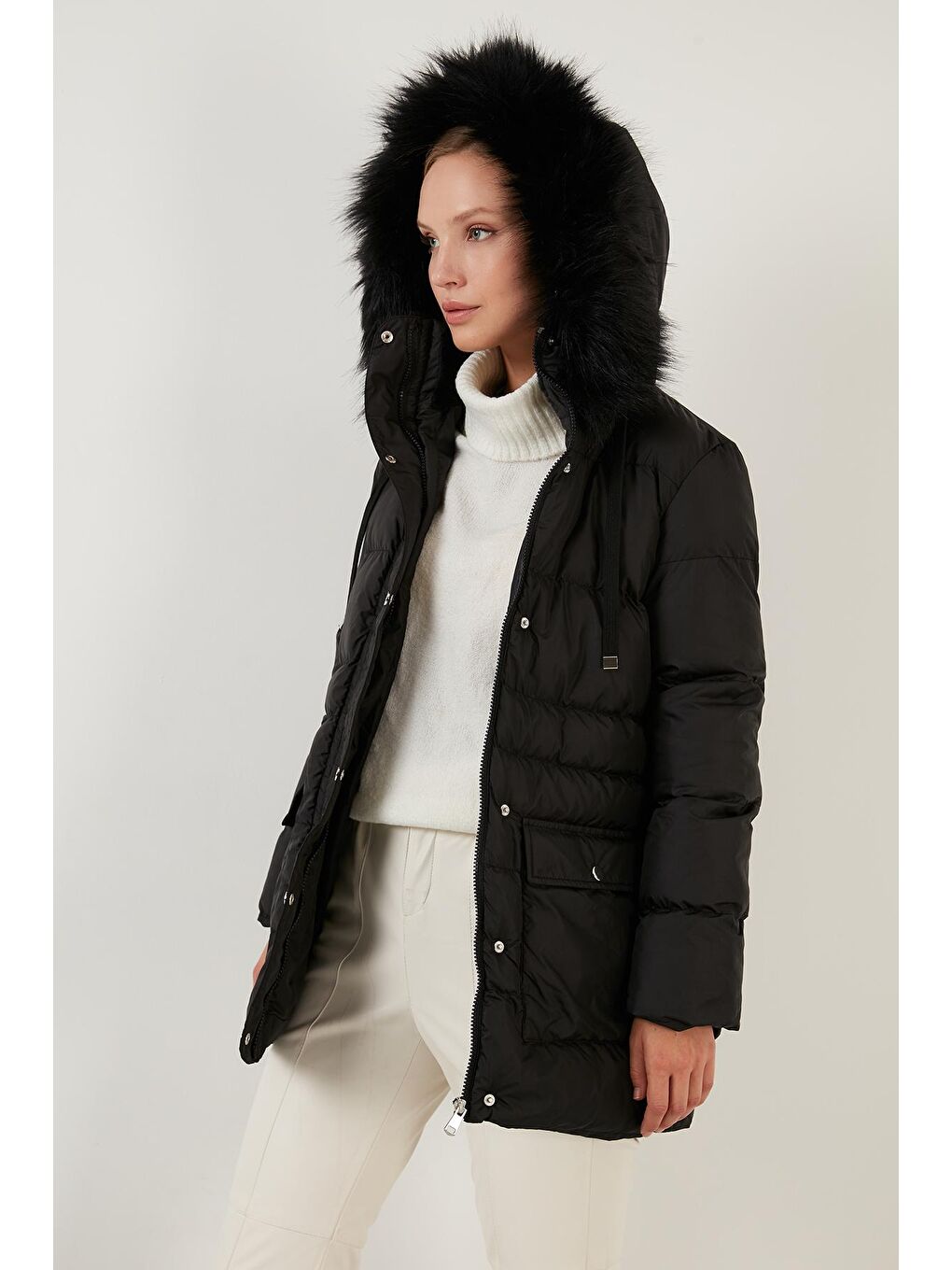 Siyah Regular Fit Yakası Suni Kürklü Kapüşonlu Cepli Mont 497IRMAK-2