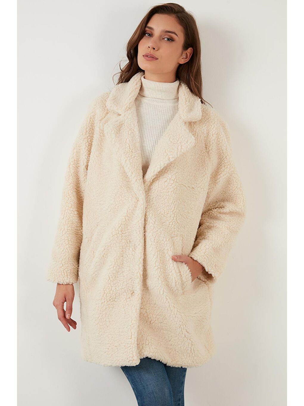 Ekru Oversize Astarlı Cepli Peluş Teddy Kaban 497TEDDY-1