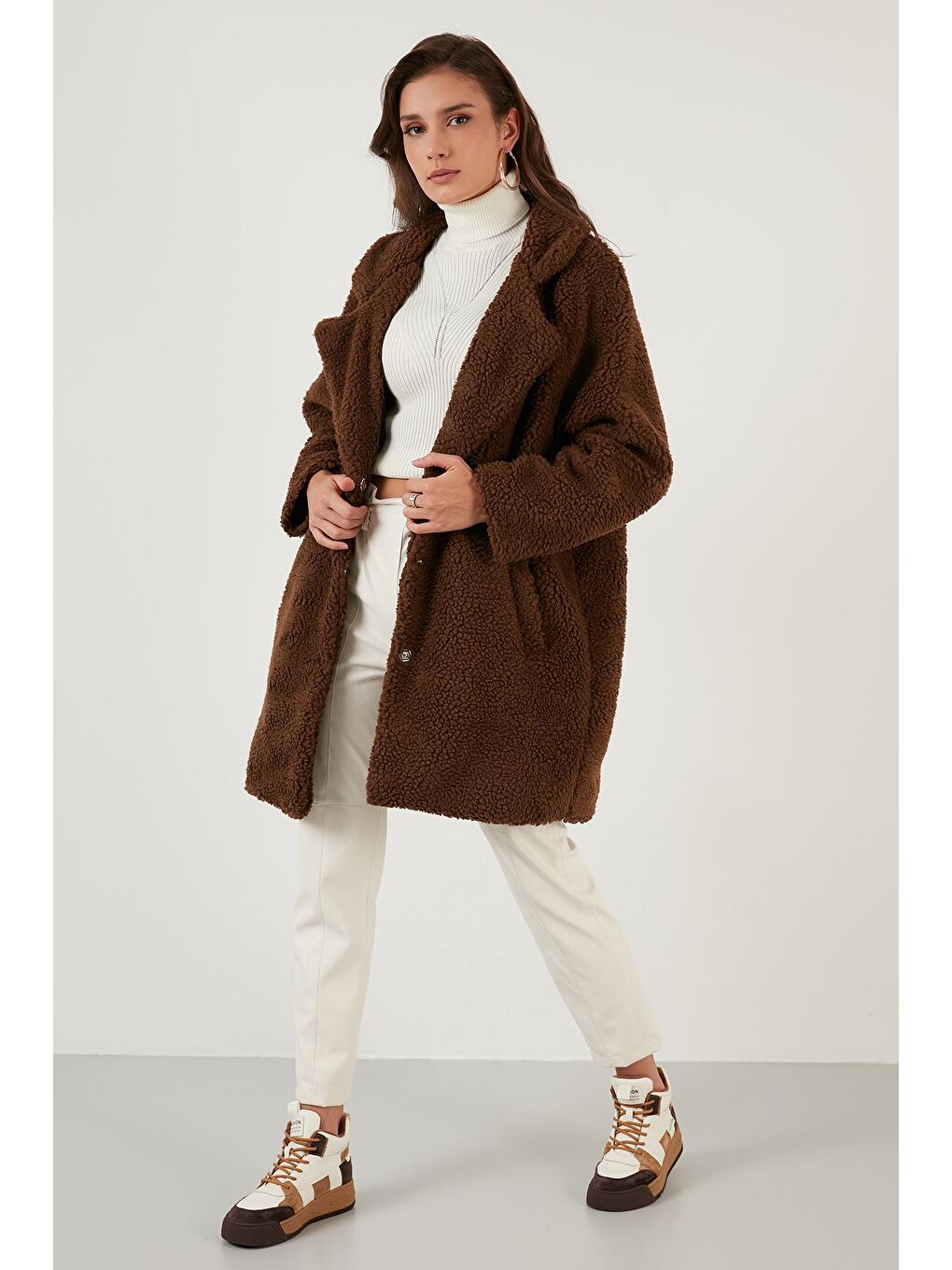 Kahverengi Oversize Astarlı Cepli Peluş Teddy Kaban 497TEDDY-3