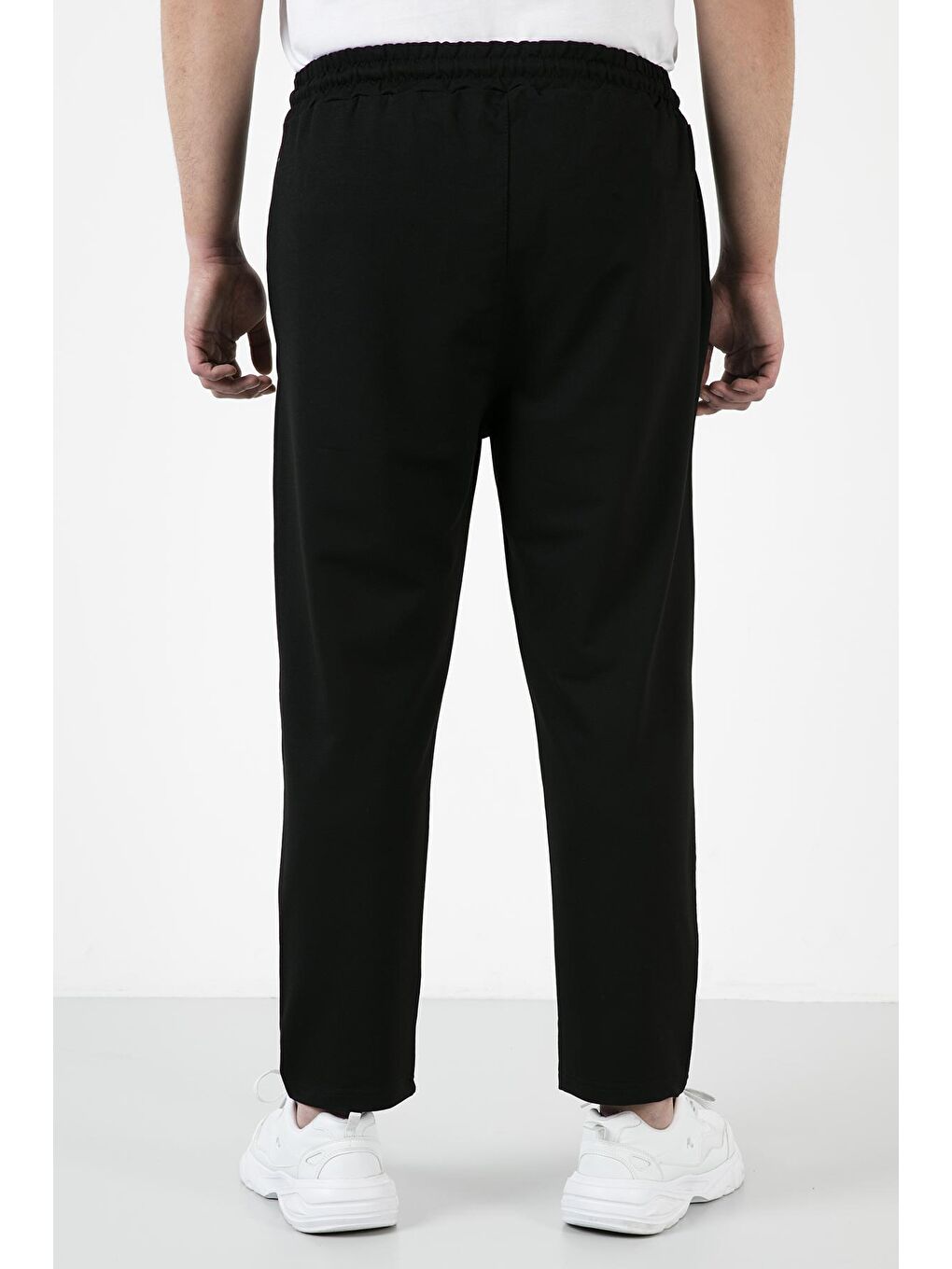 Siyah Belden Bağlamalı Cepli Eşofman Altı 568D215-4