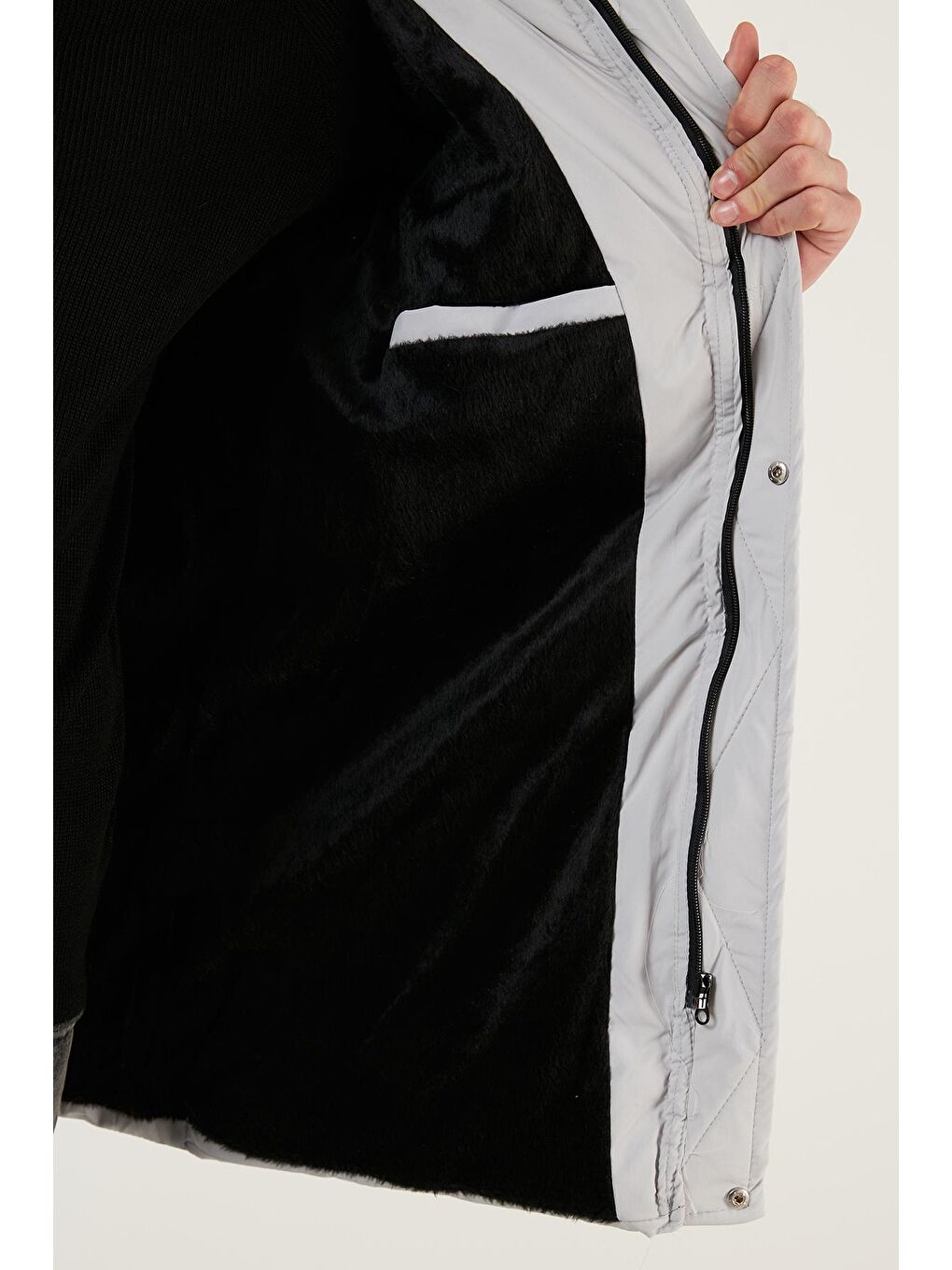 Gri Peluş Astarlı Yakası Tüylü Çıkarılabilir Kapüşonlu Slim Fit Şişme Mont 5711437-4