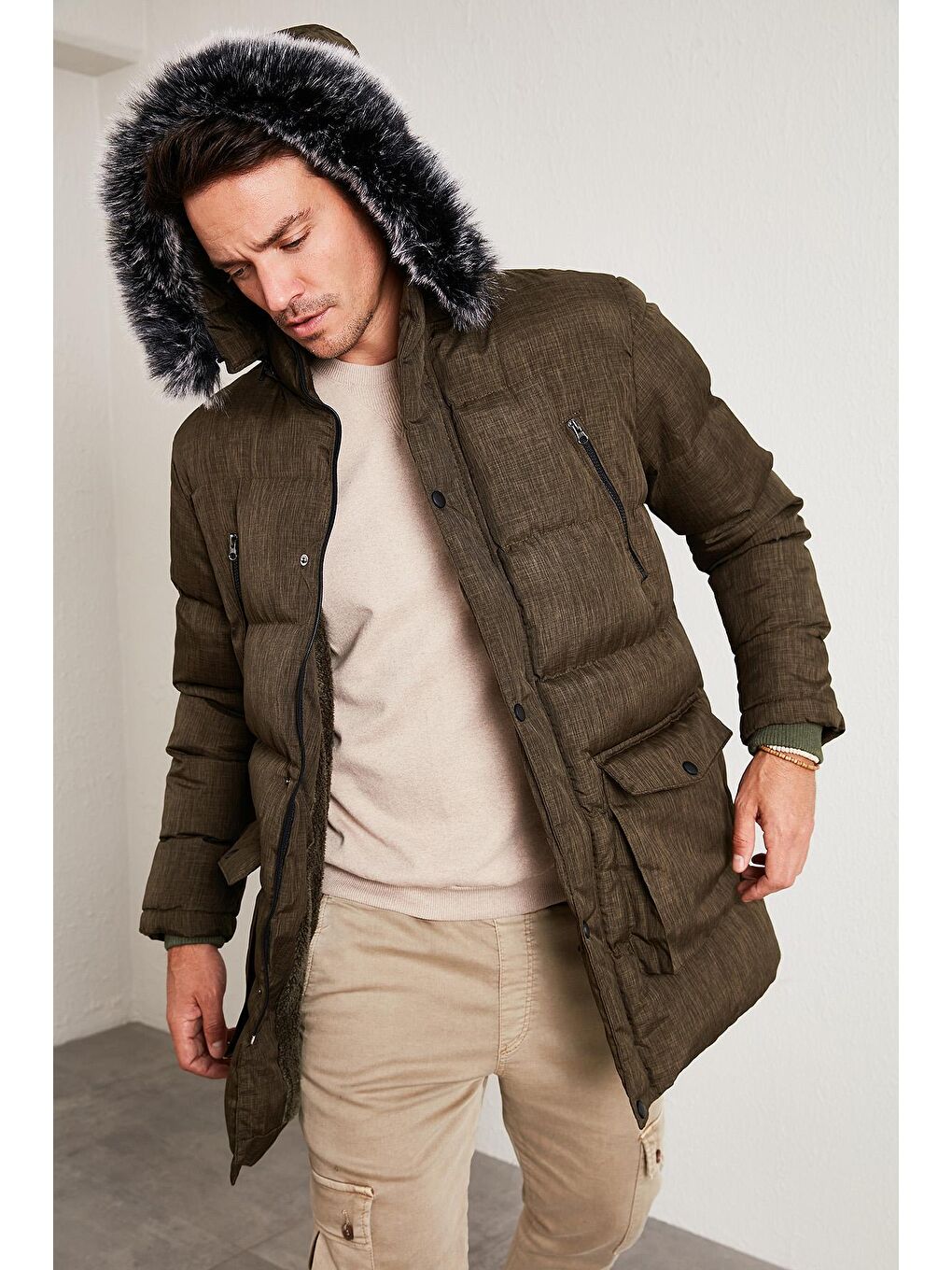 Haki Slim Fit Suni Kürklü Peluş Astarlı Çıkarılabilir Kapüşonlu Şişme Mont 5760001