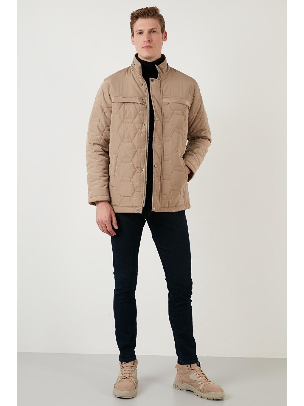 Ekru Regular Fit Cepli Fermuarlı Dik Yaka Şişme Mont 5840013-3