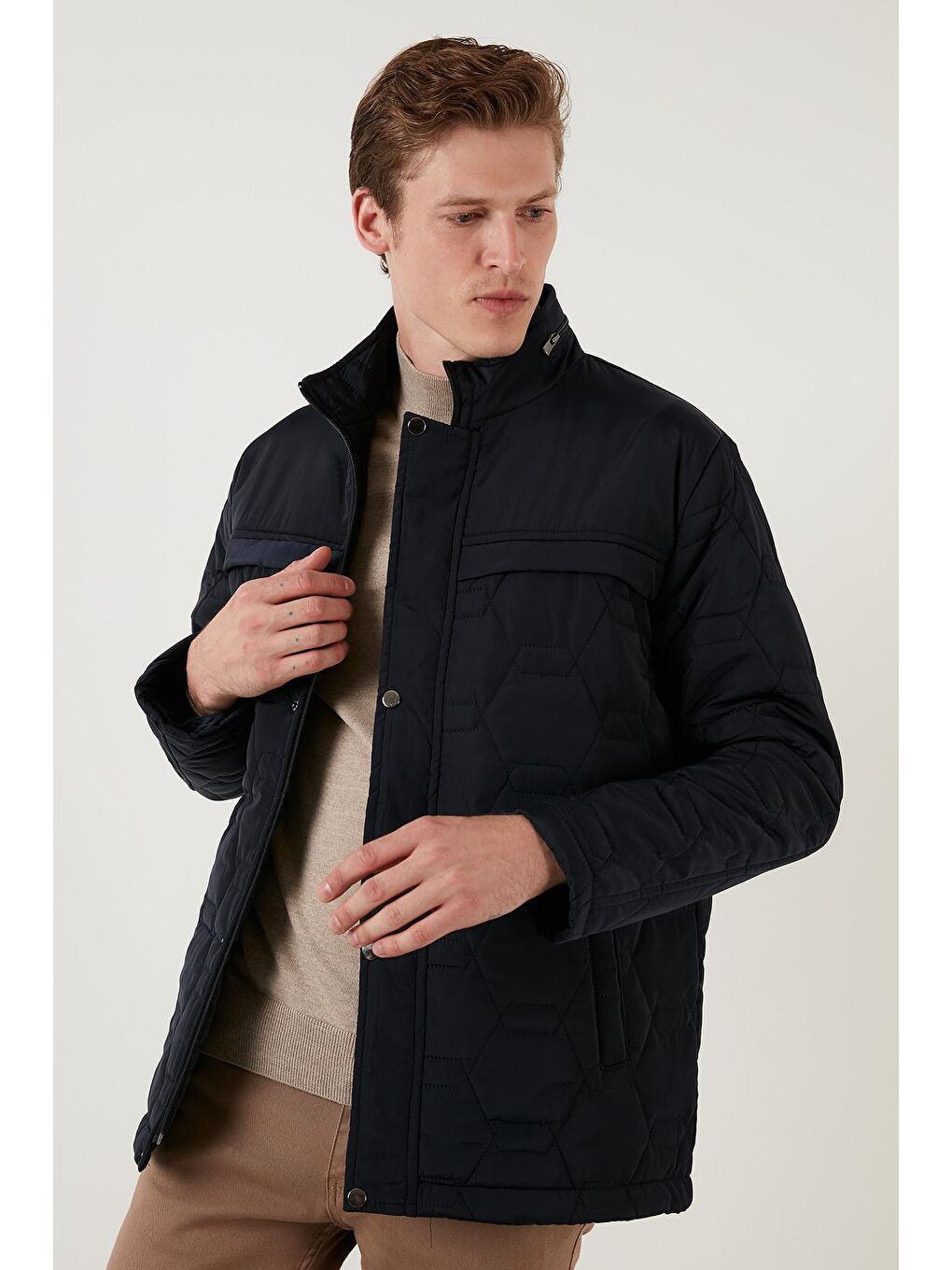 Lacivert Regular Fit Cepli Fermuarlı Dik Yaka Şişme Mont 5840013