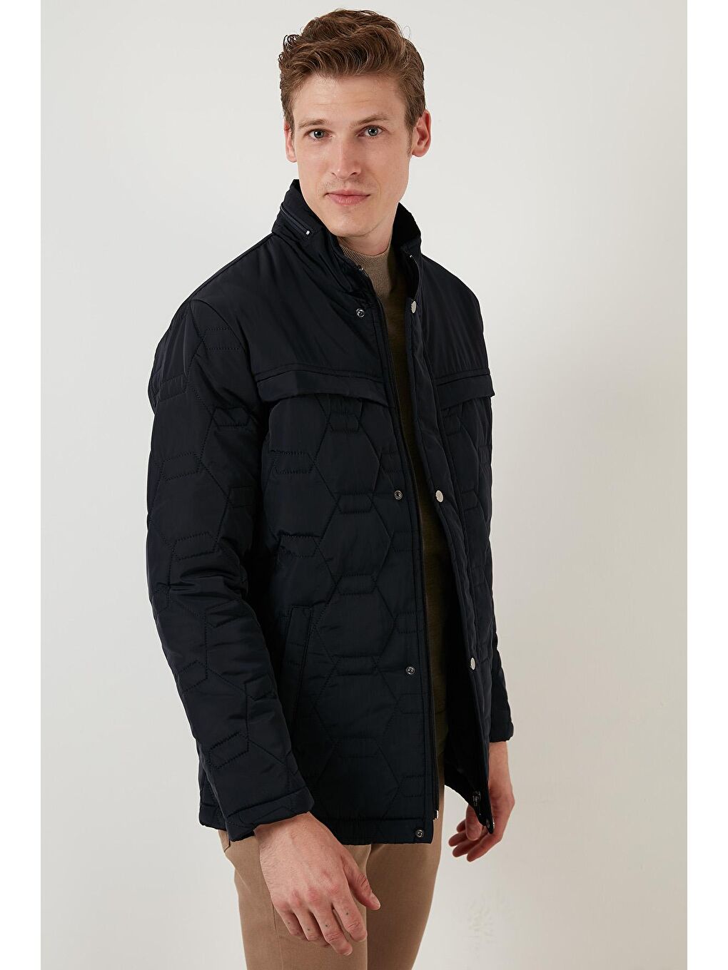 Lacivert Regular Fit Cepli Fermuarlı Dik Yaka Şişme Mont 5840013-1