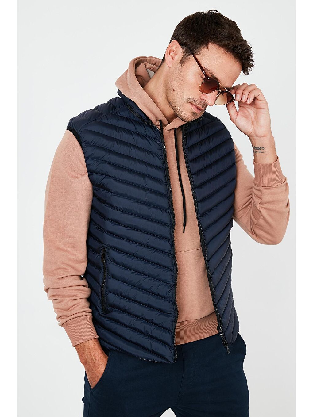 Lacivert Fermuarlı Dik Yaka Kapitone Şişme Erkek Yelek 5852004-1