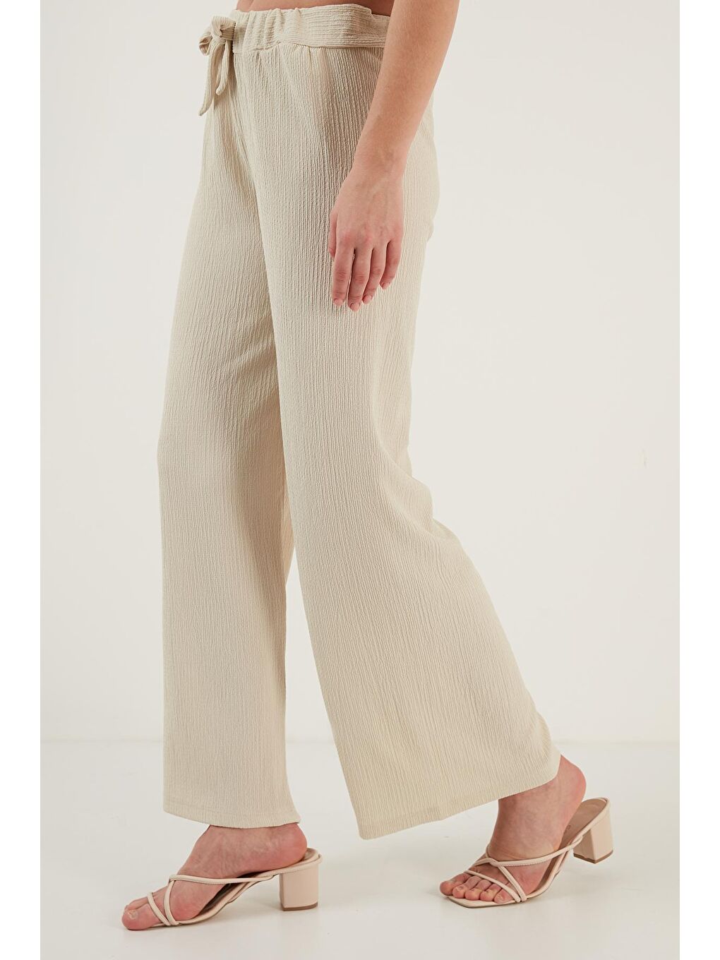 Gri Belden Bağlamalı Rahat Kesim Krinkıl Kuımaş Pantolon 5862061-2