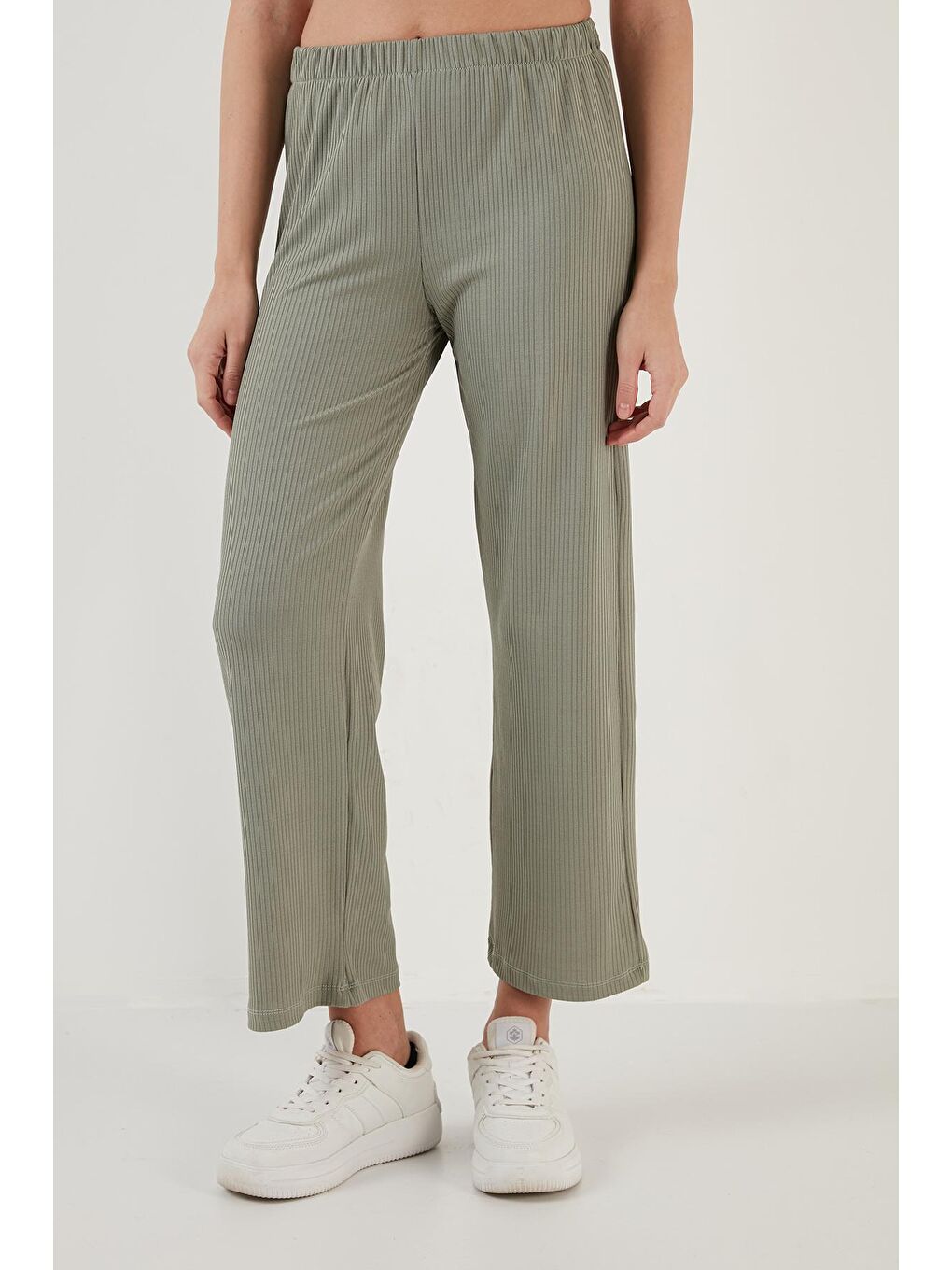 Yeşil Fitilli Rahat Kesim Bol Paça Pantolon 5865028-2