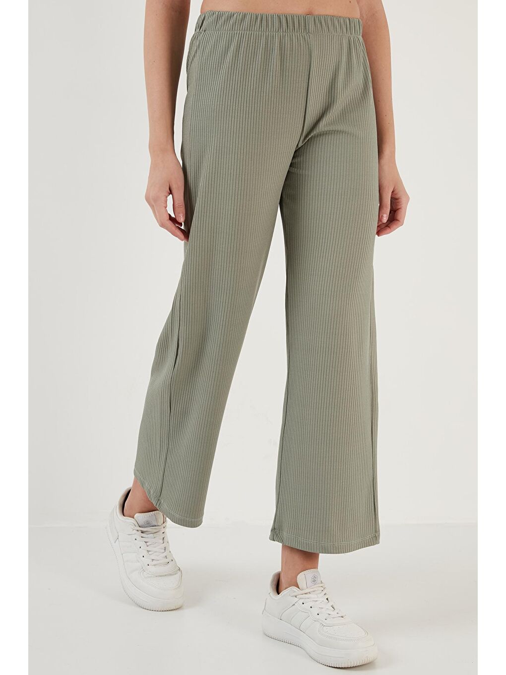 Yeşil Fitilli Rahat Kesim Bol Paça Pantolon 5865028-3