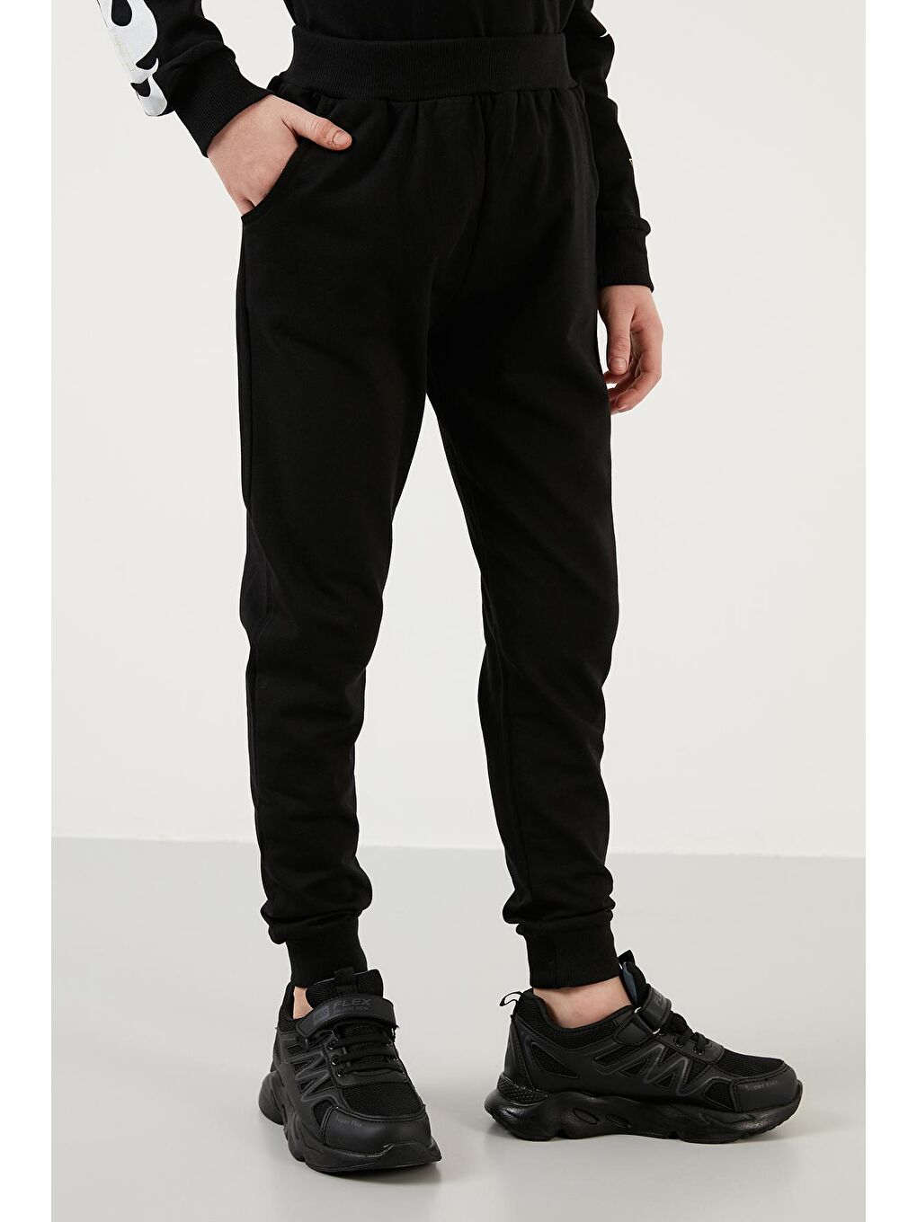 Siyah % 100 Pamuk Baskılı Cepli Kapüşonlu Spor Takım 59215600-2