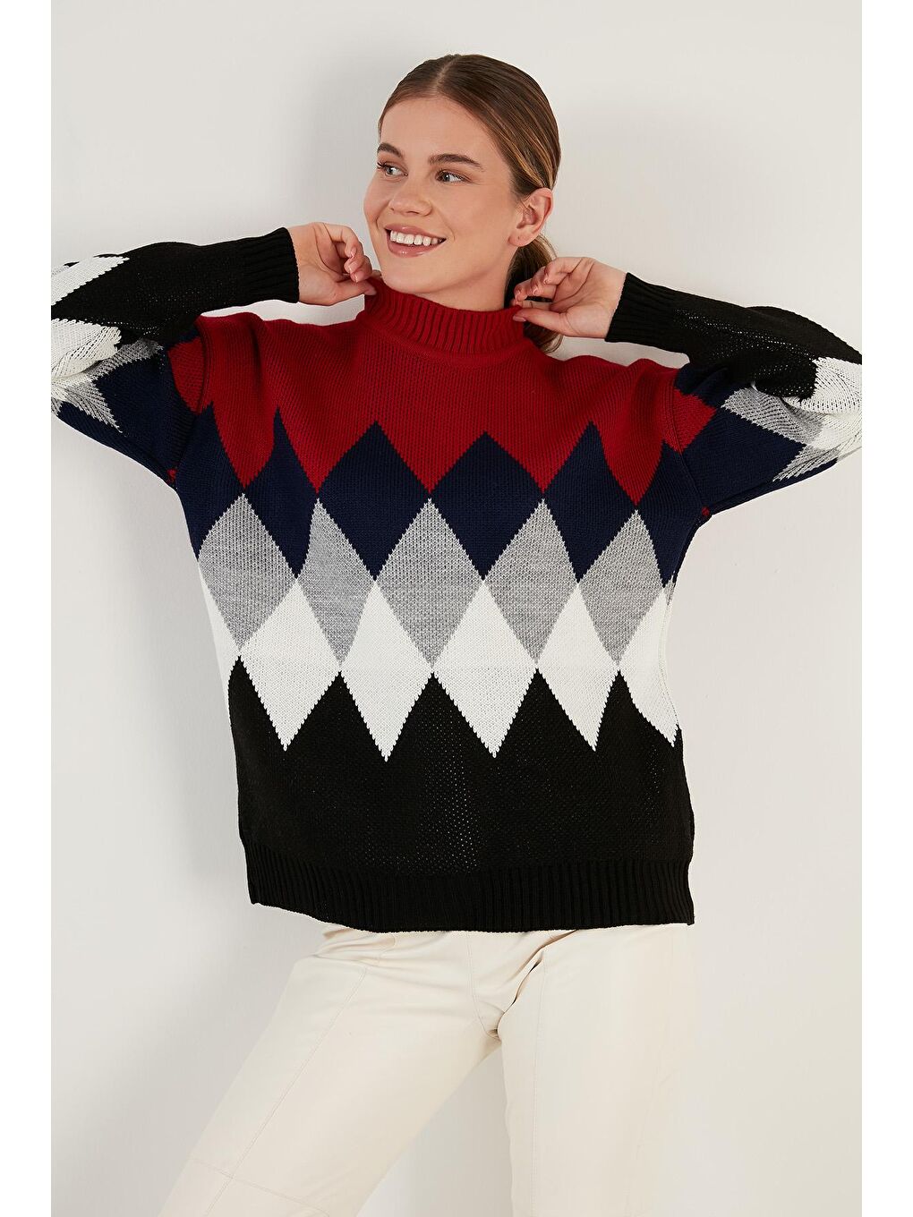 Ekru Baklava Desenli Yarım Balıkçı Yaka Örme Kazak 6310003-2