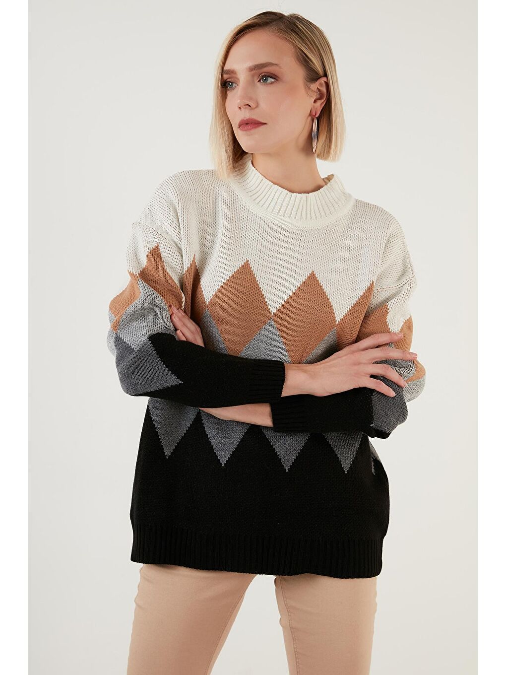 Kahverengi Baklava Desenli Yarım Balıkçı Yaka Örme Kazak 6310003-1