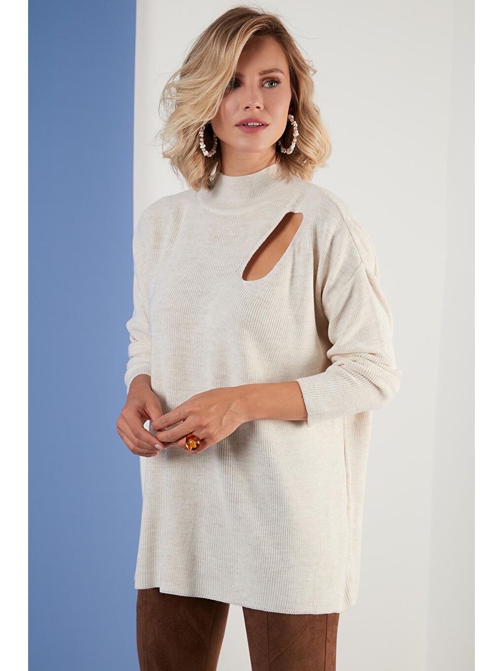 Ekru Omuz Detaylı Yarım Balıkçı Yaka Triko Kazak 6321059