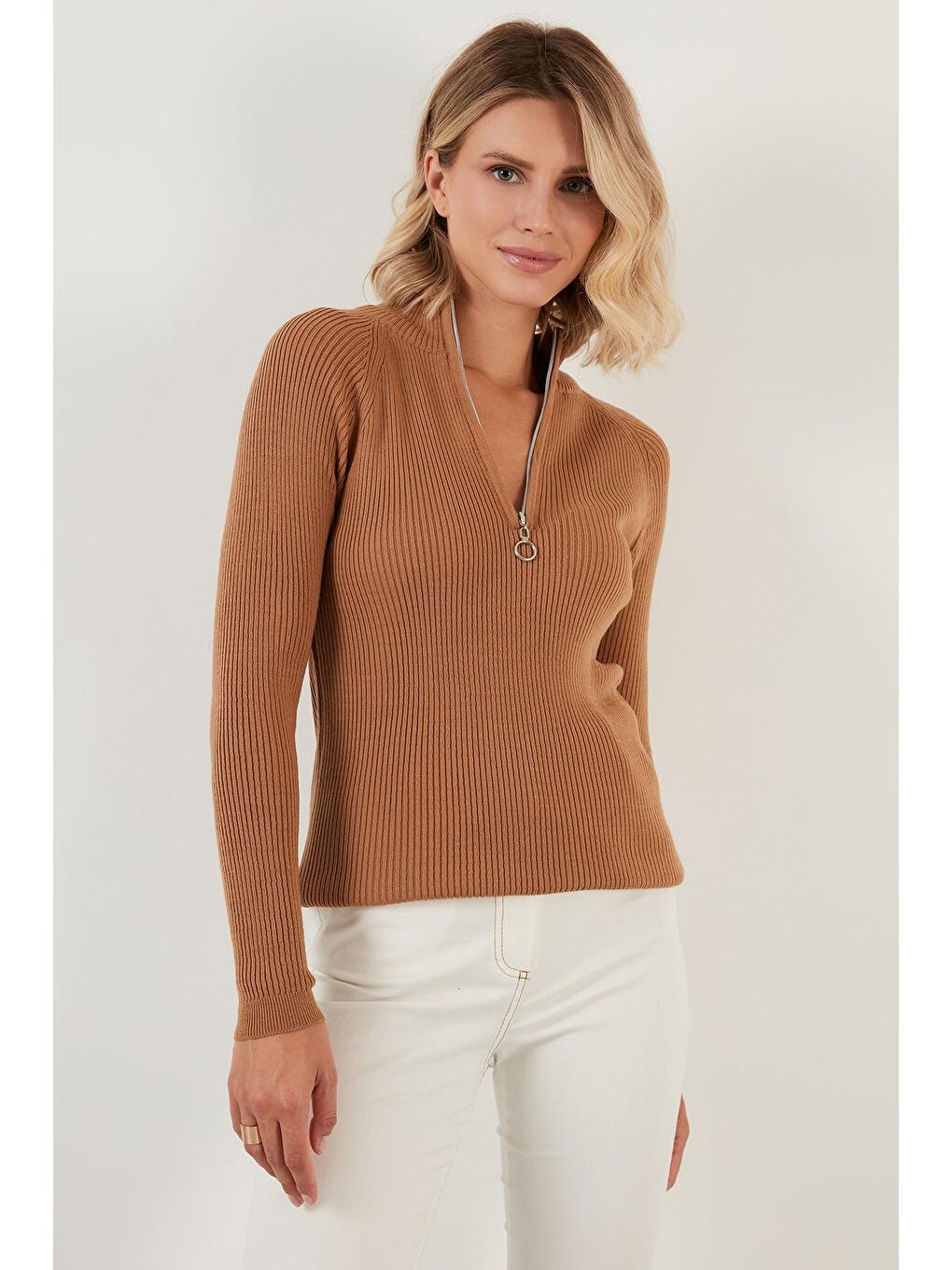 Kahverengi Fermuarlı Yarım Balıkçı Yaka Triko Kazak 6321066-1