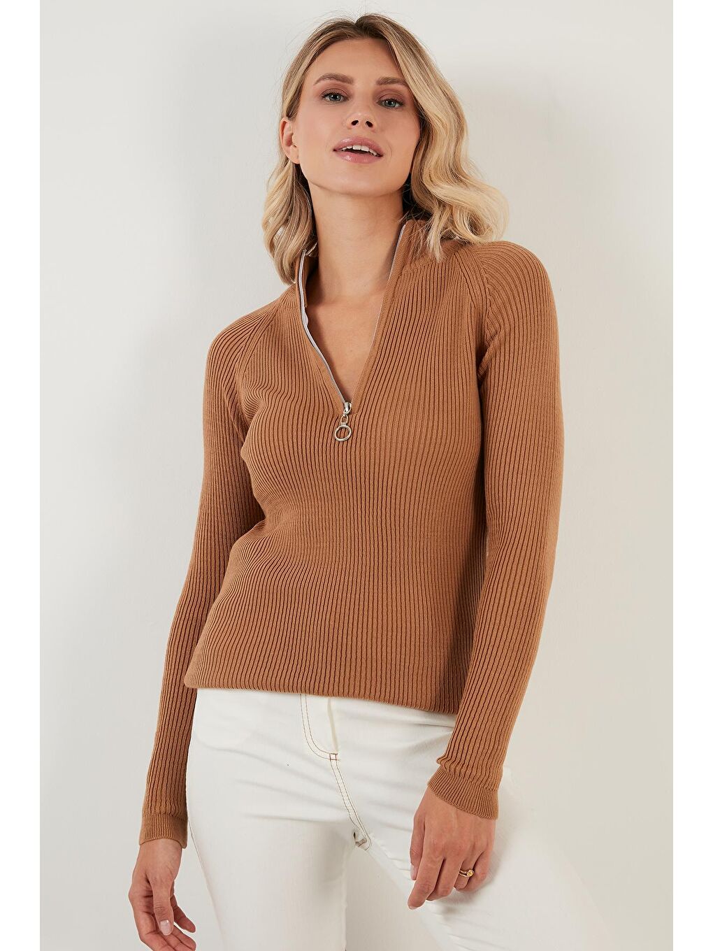 Kahverengi Fermuarlı Yarım Balıkçı Yaka Triko Kazak 6321066-3