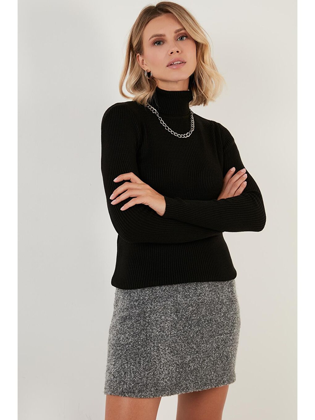 Siyah Fitilli Balıkçı Yaka Triko Kazak 6328038-1