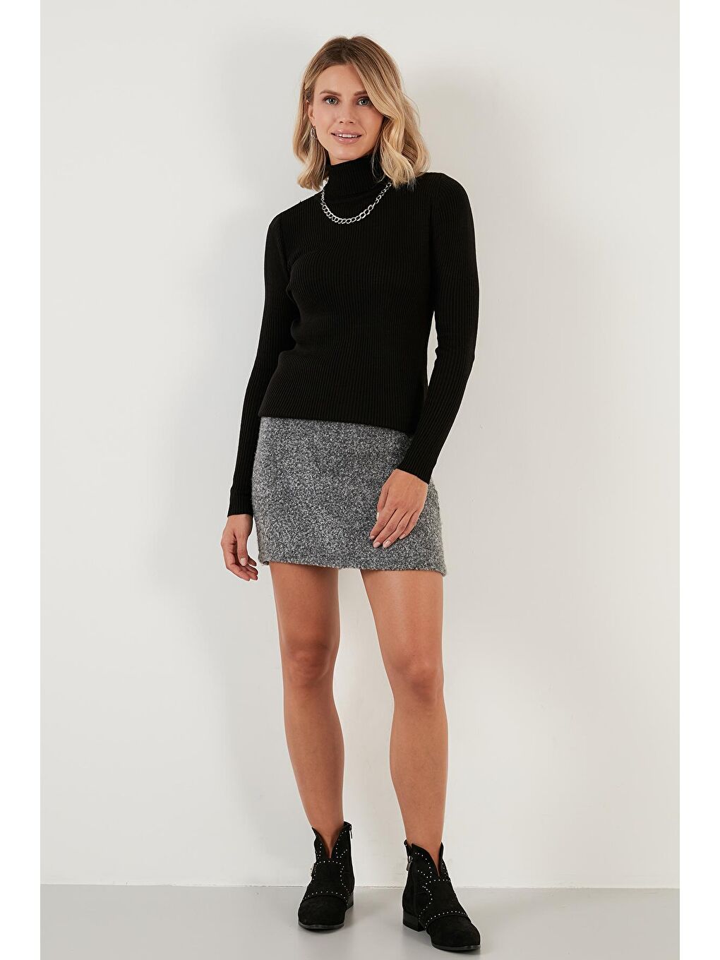 Siyah Fitilli Balıkçı Yaka Triko Kazak 6328038-2