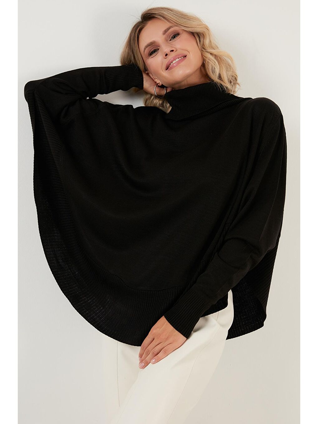 Siyah Balıkçı Yaka Yarasa Kol Kazak 6329060-3