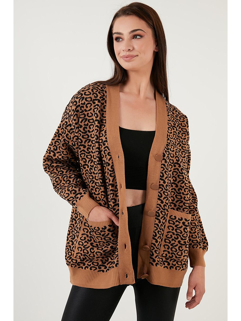 Kahverengi Desenli Düğmeli V Yaka Çift Cepli Uzun Triko Hırka 6329546-2