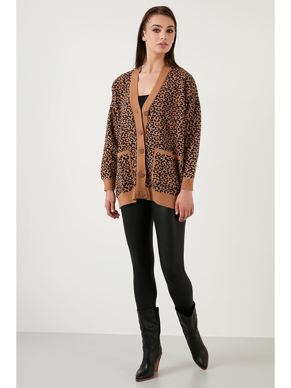 Kahverengi Desenli Düğmeli V Yaka Çift Cepli Uzun Triko Hırka 6329546-3